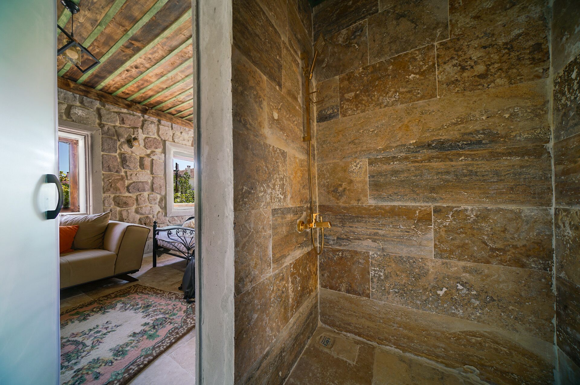 Aysel Inn House