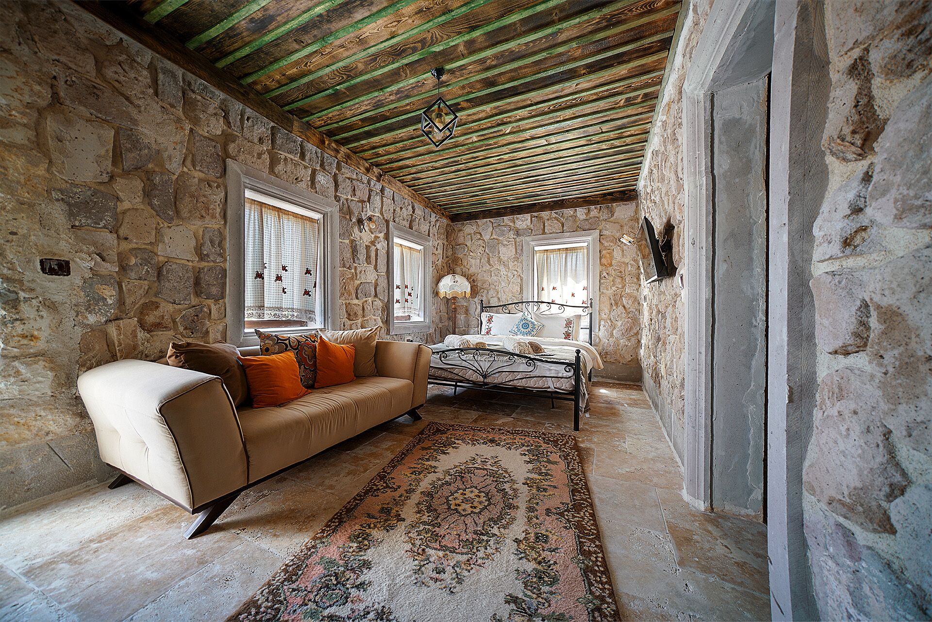 Aysel Inn House