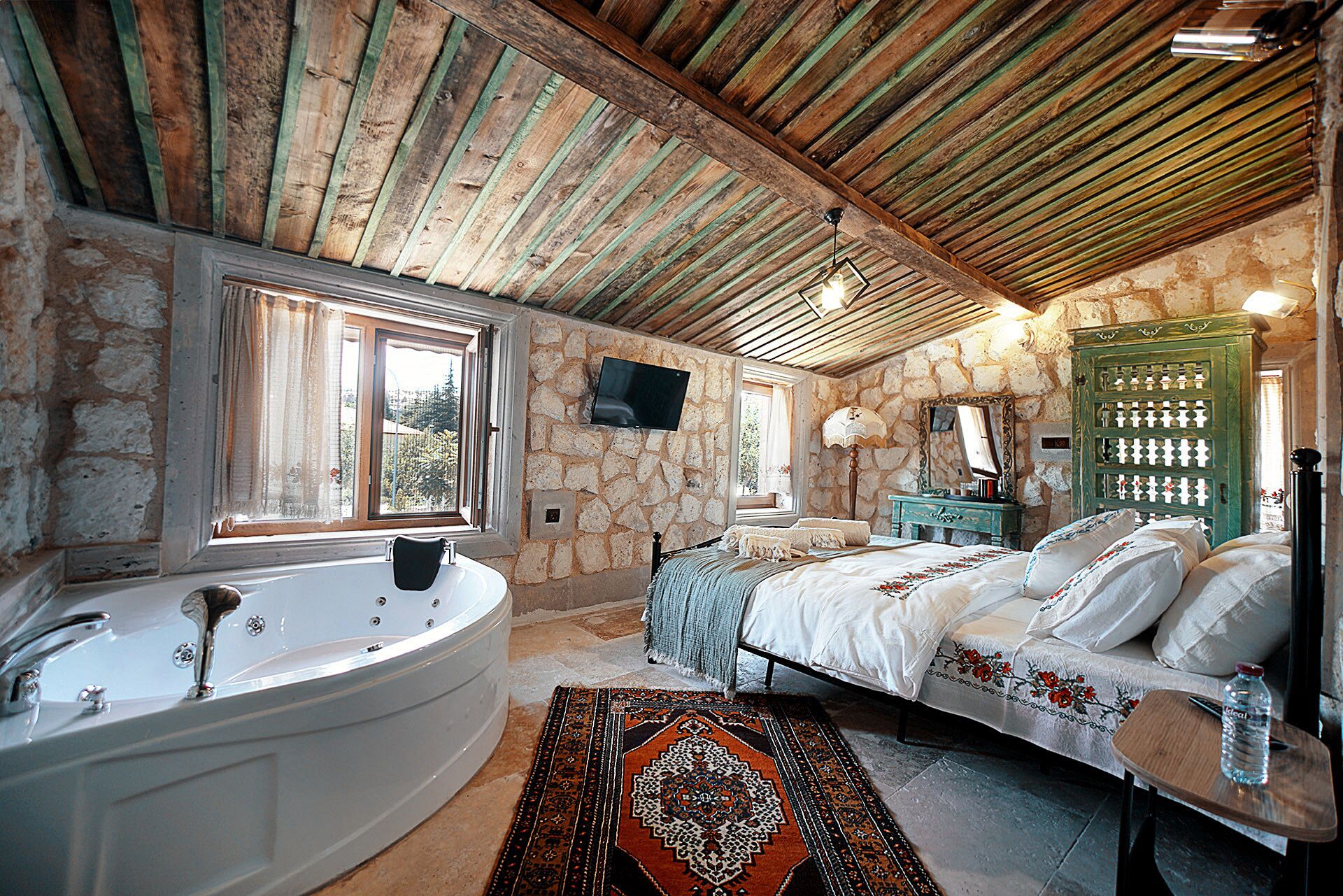 Aysel Inn House
