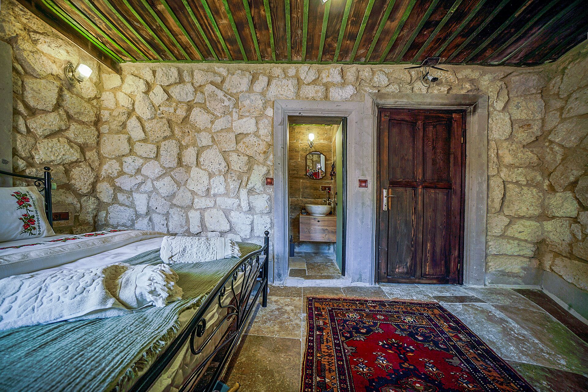 Aysel Inn House
