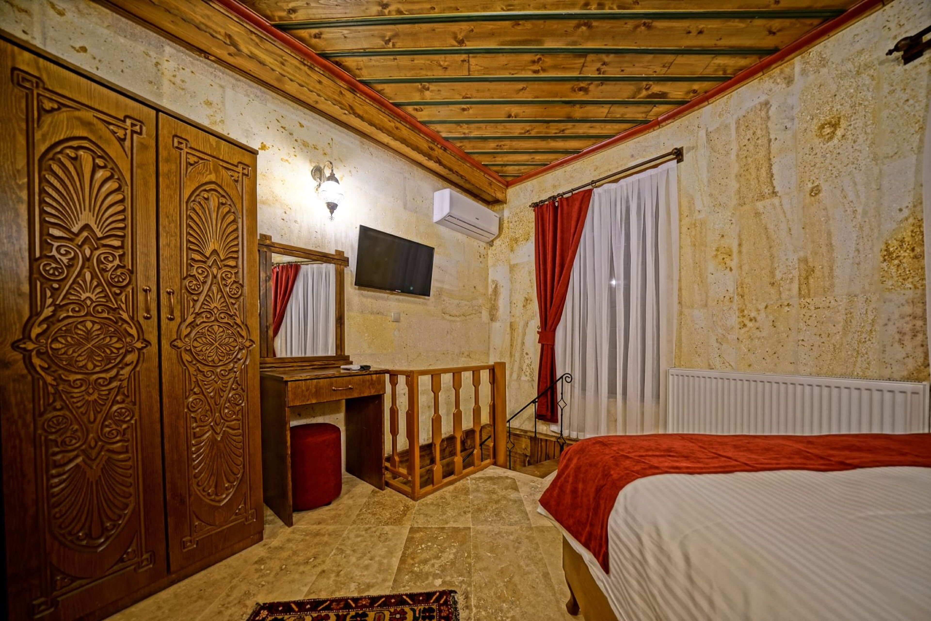 Balloon Cave Hotel