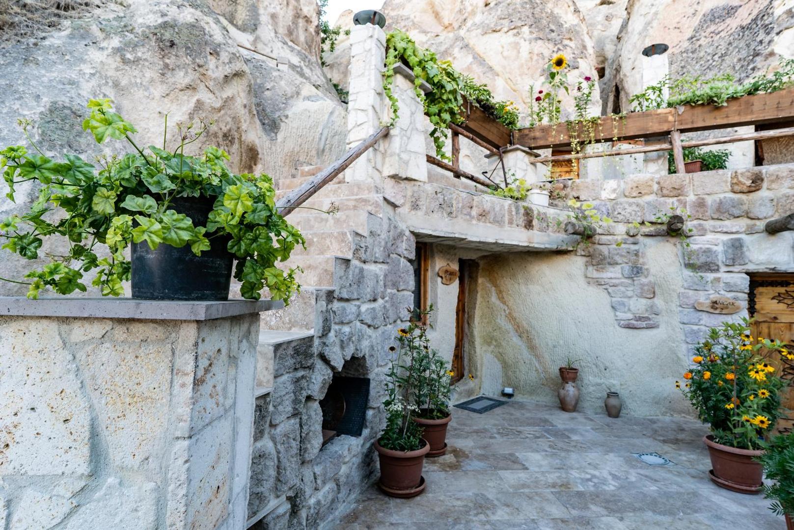 Cappadocia Ennar Cave