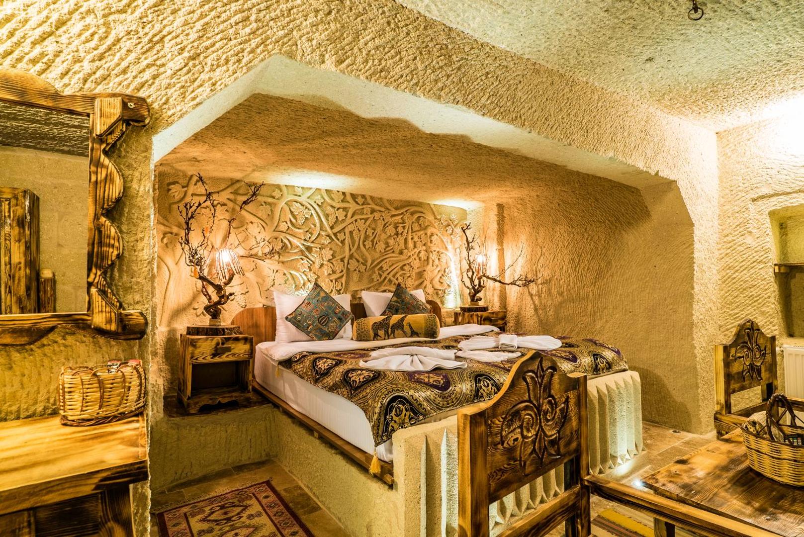 Cappadocia Ennar Cave
