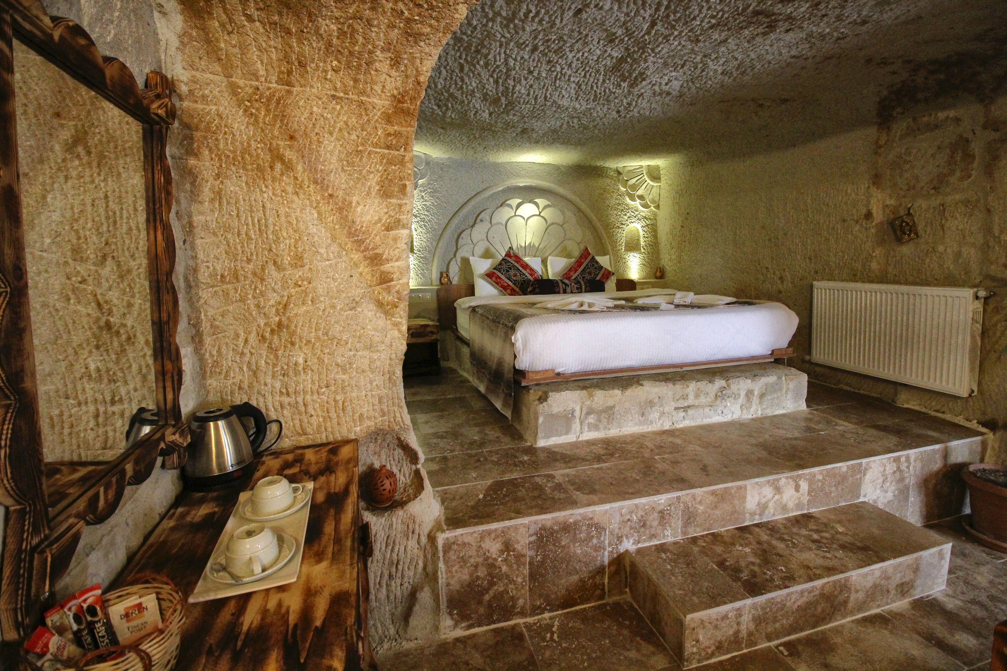 Cappadocia Ennar Cave