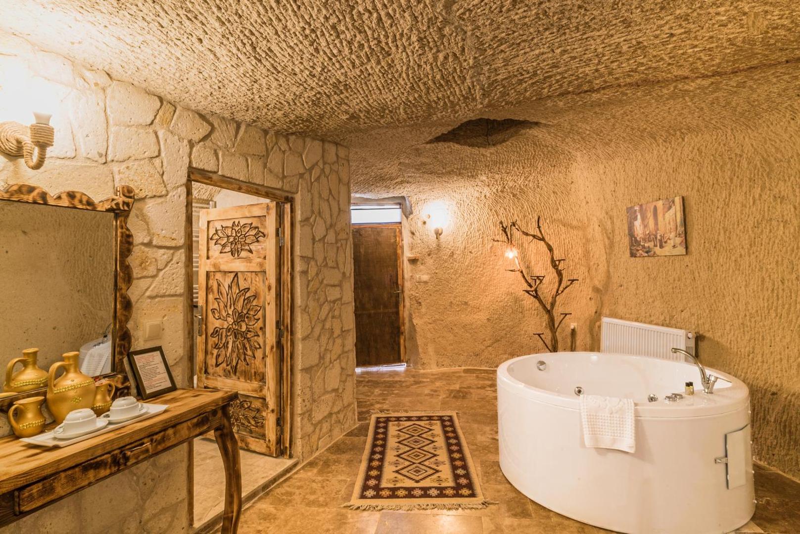 Cappadocia Ennar Cave
