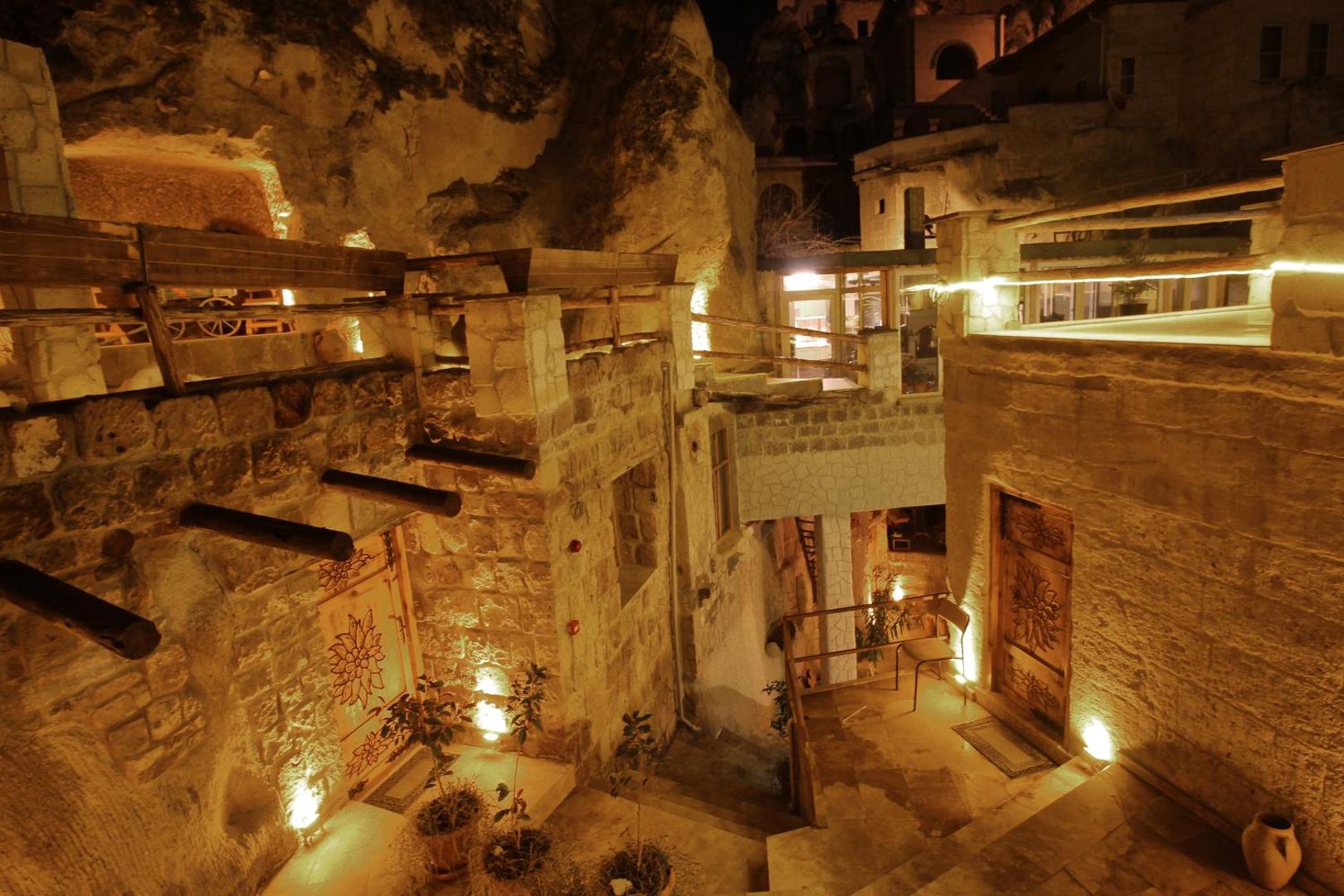 Cappadocia Ennar Cave