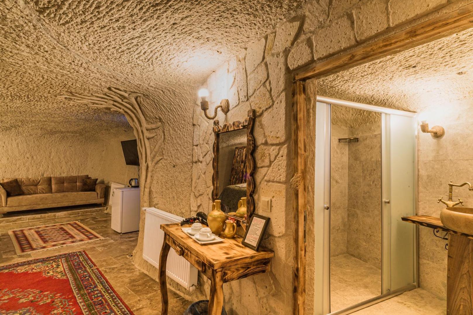Cappadocia Ennar Cave