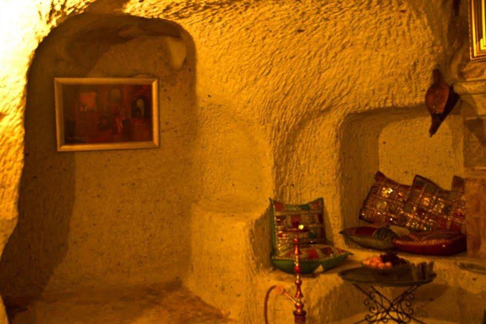 Cave Art Hotel