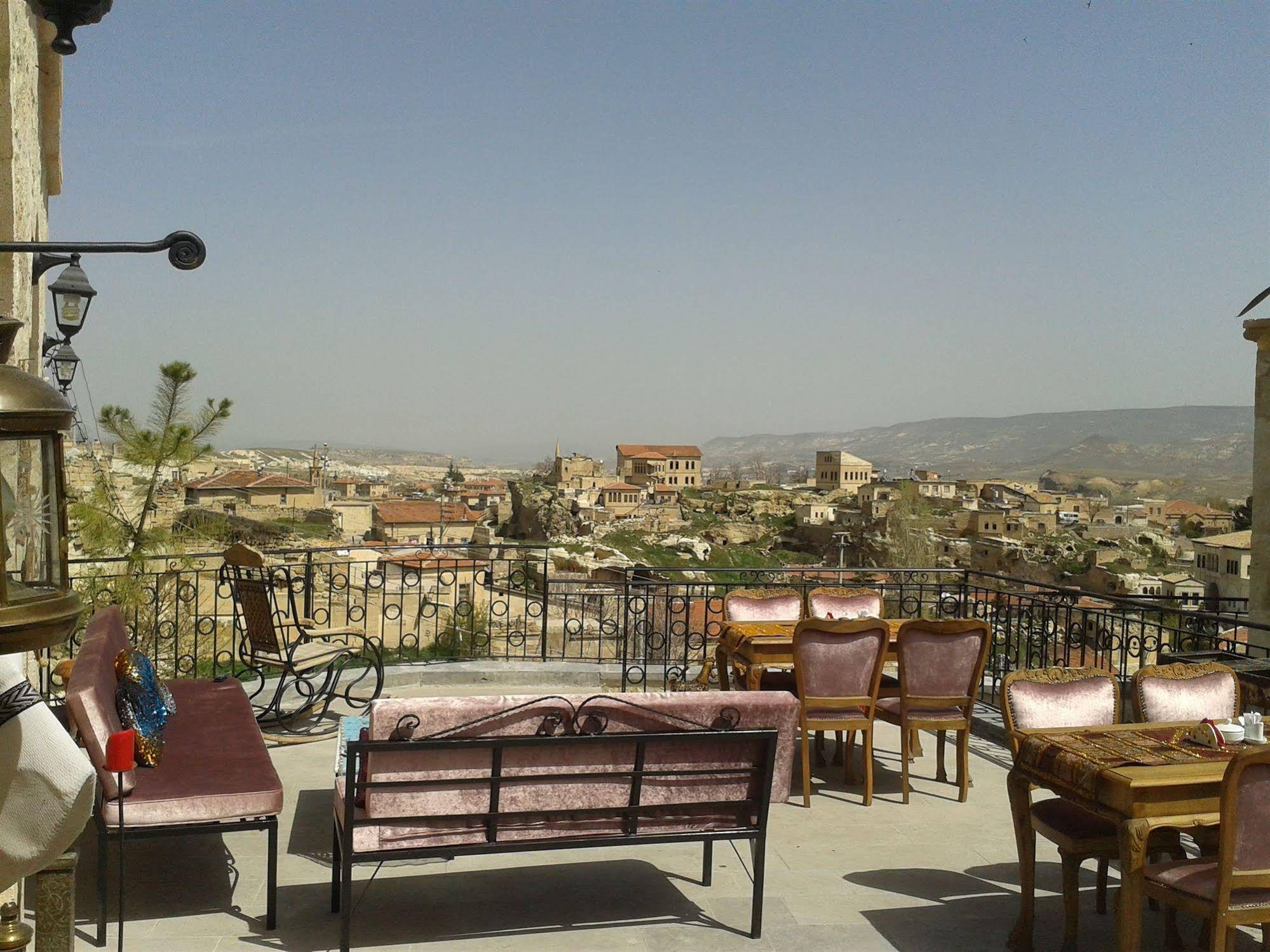 Cave Art Hotel