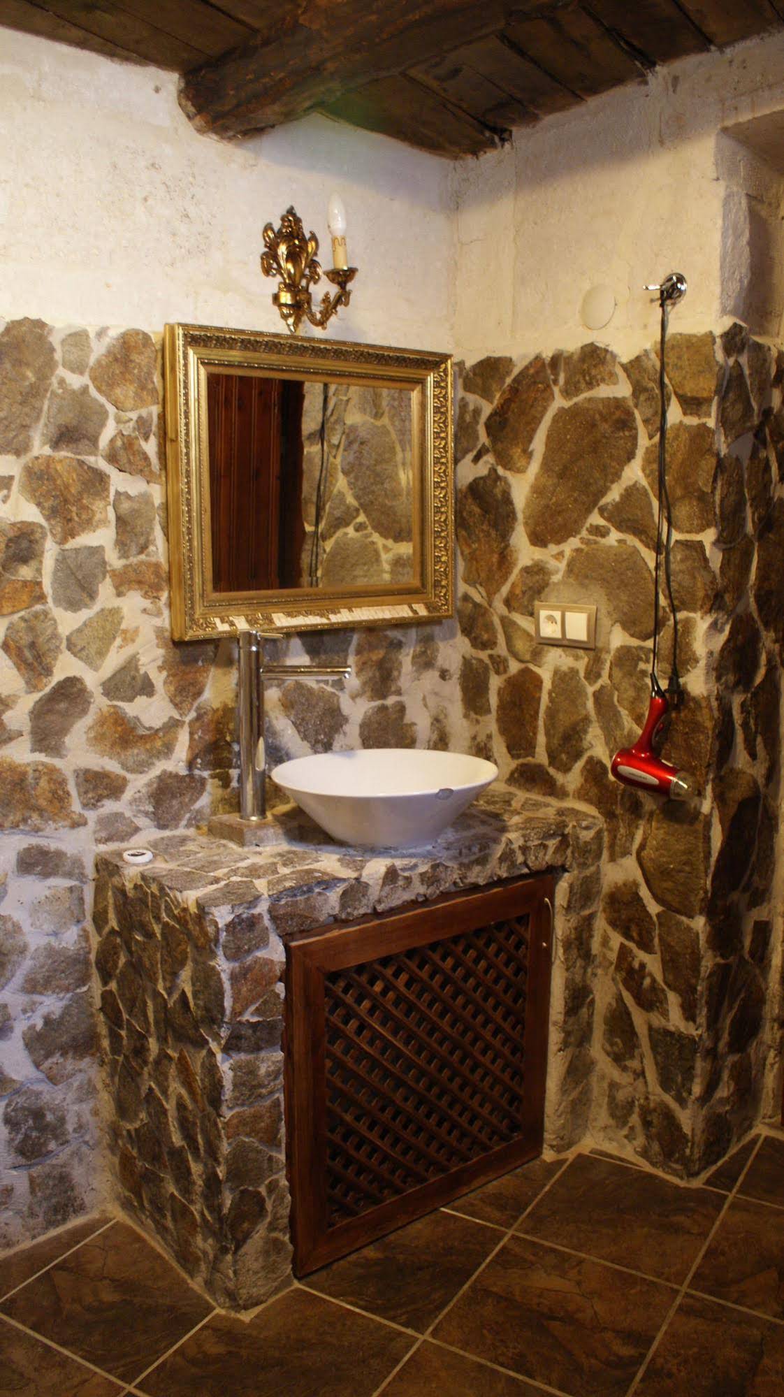 Cave Art Hotel