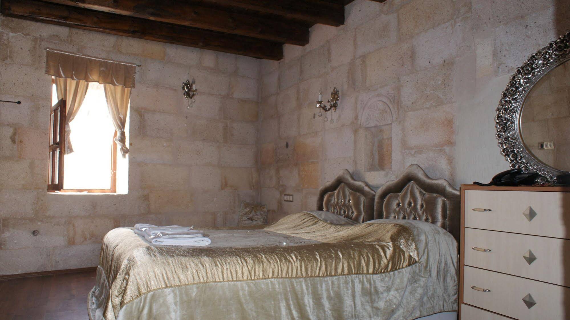 Cave Art Hotel