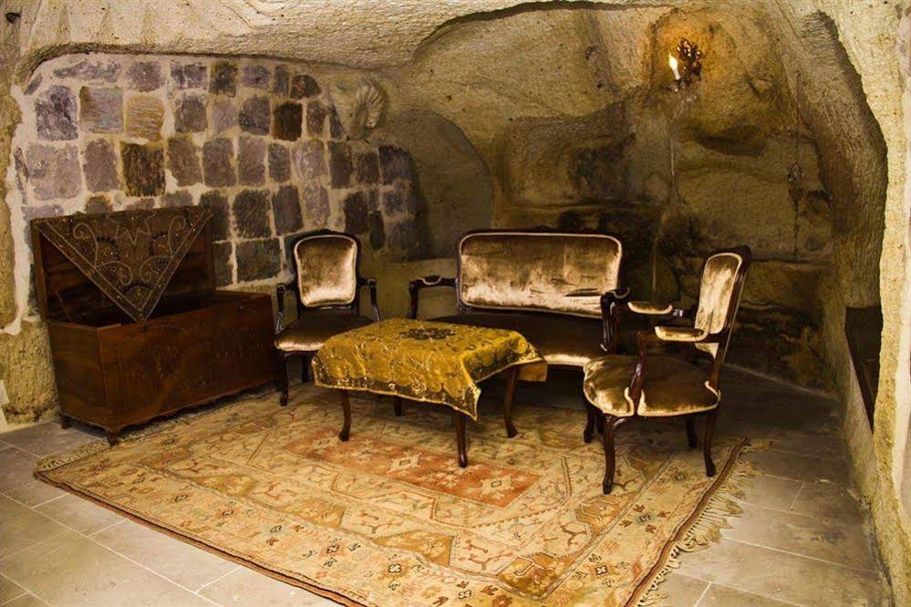 Cave Art Hotel