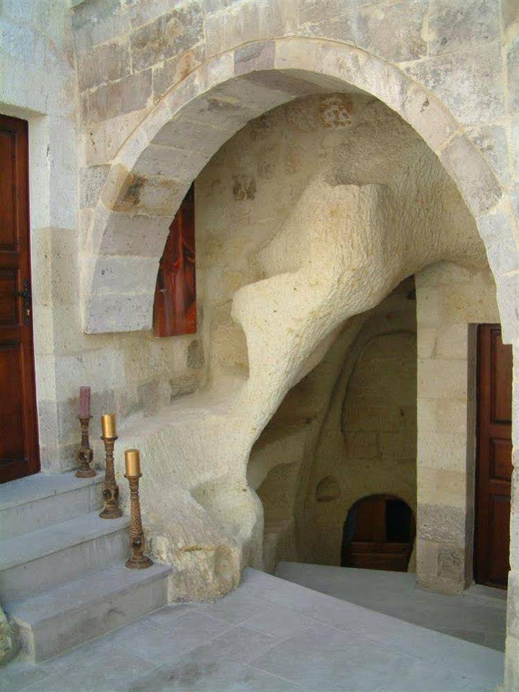 Cave Art Hotel