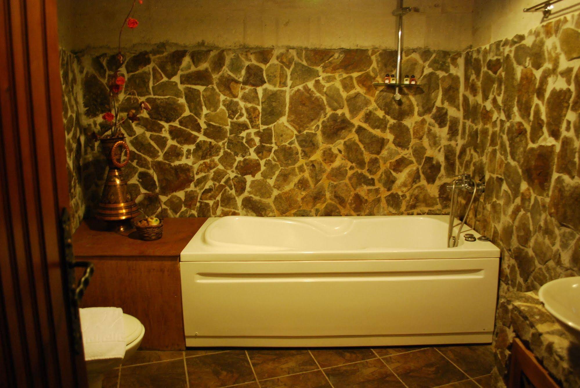 Cave Art Hotel