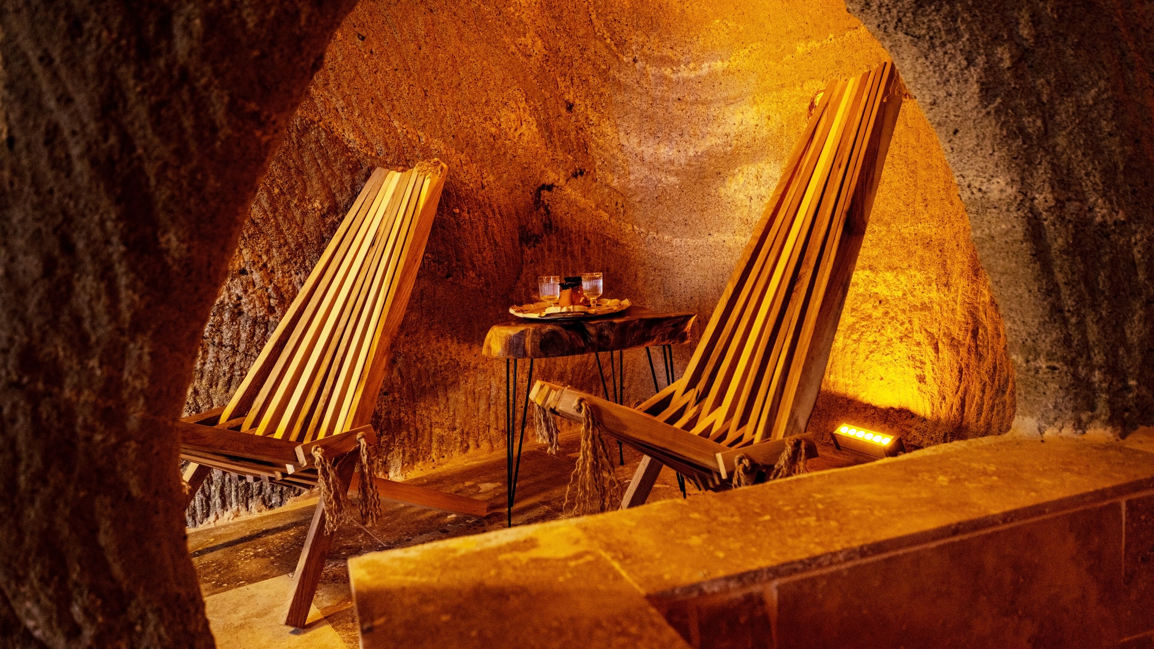 Crassula Cave Hotel