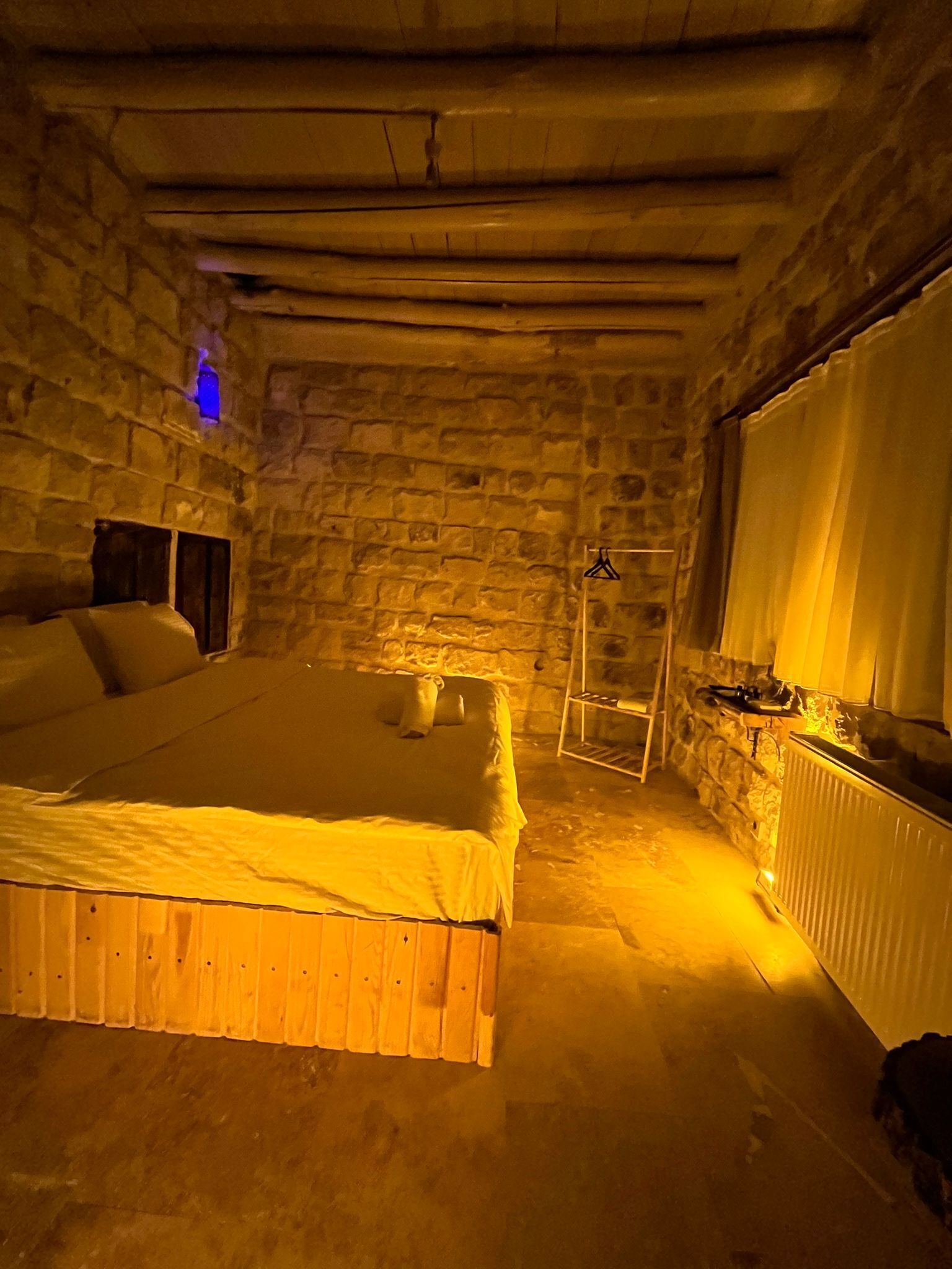 Crassula Cave Hotel