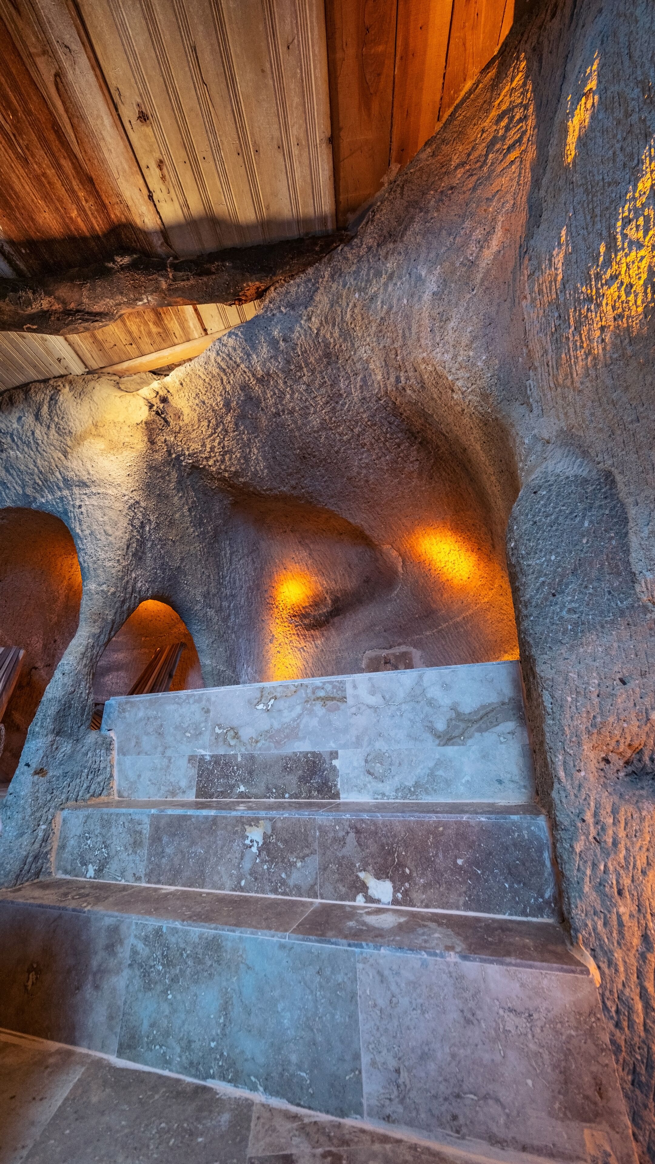 Crassula Cave Hotel
