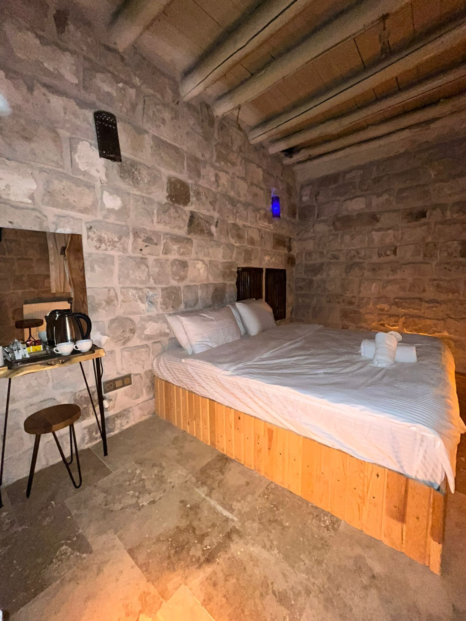 Crassula Cave Hotel