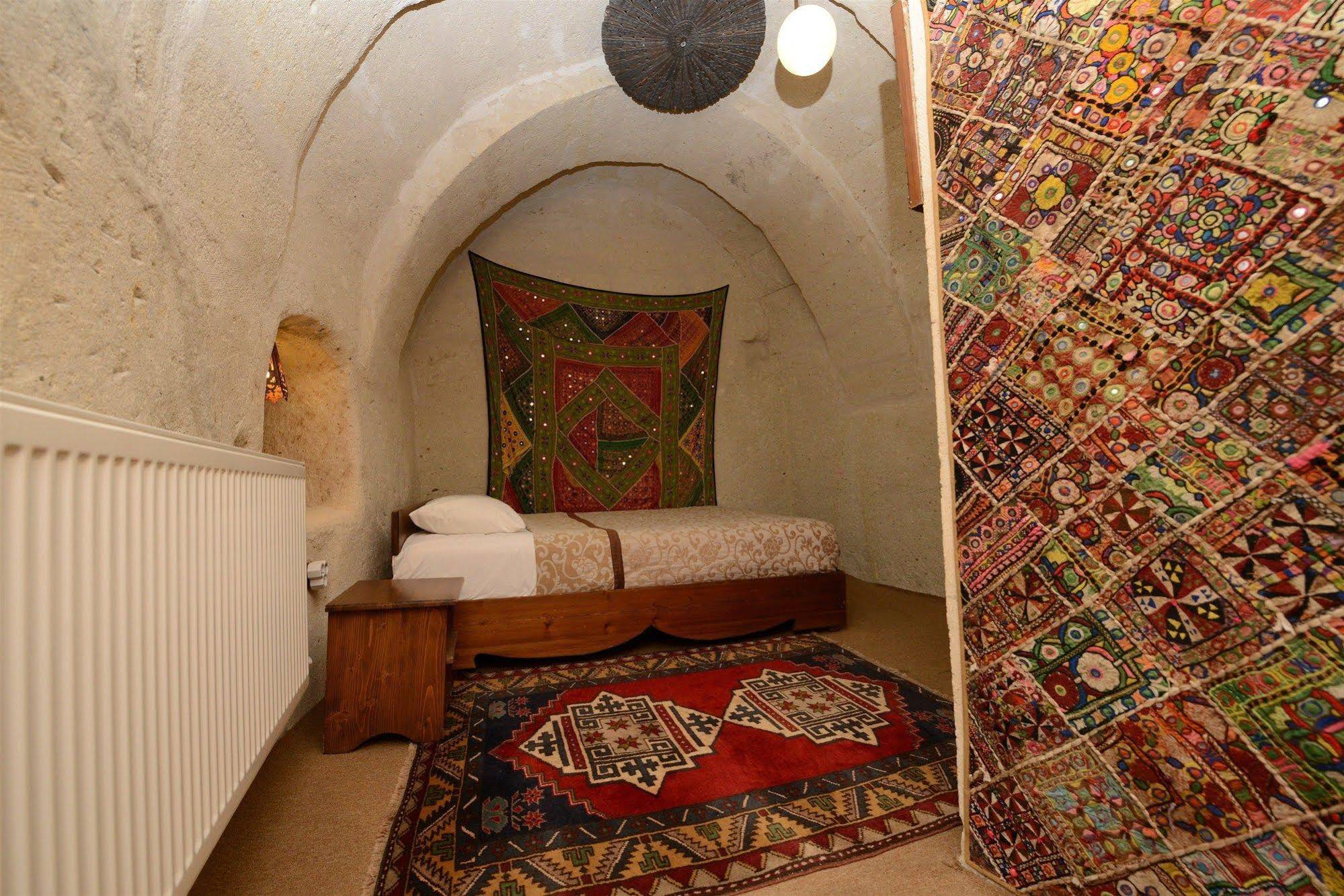 Elysée Cave House