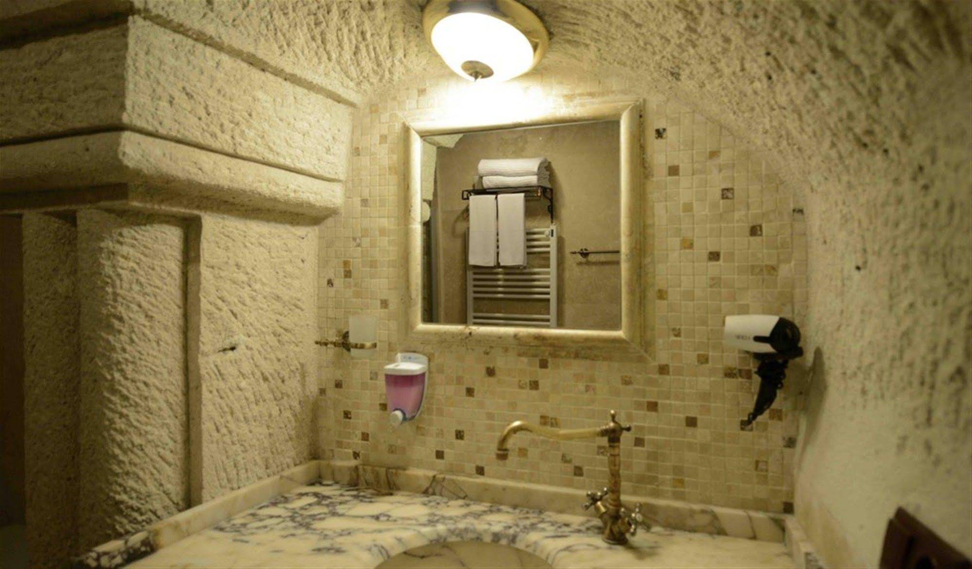 Elysée Cave House