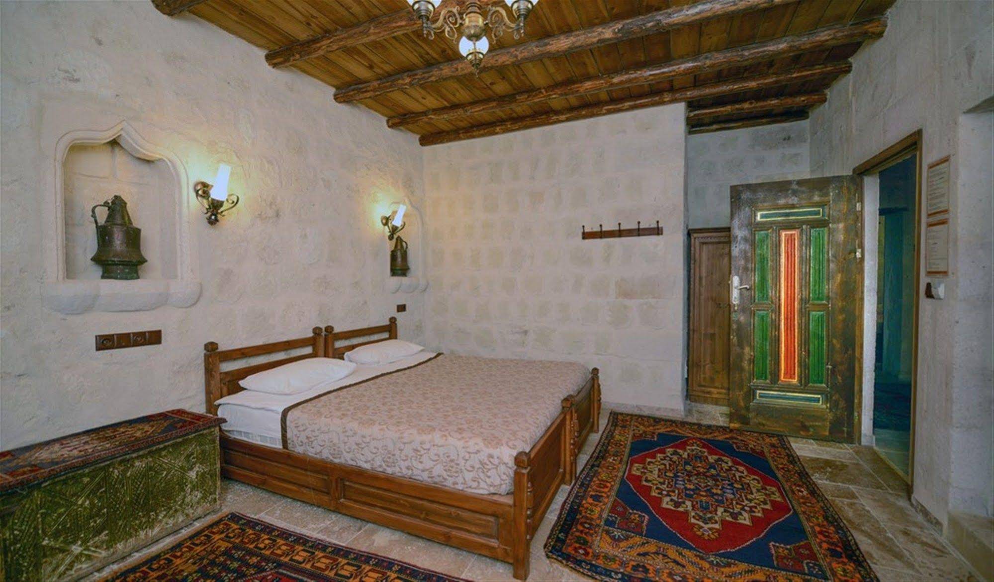 Elysée Cave House