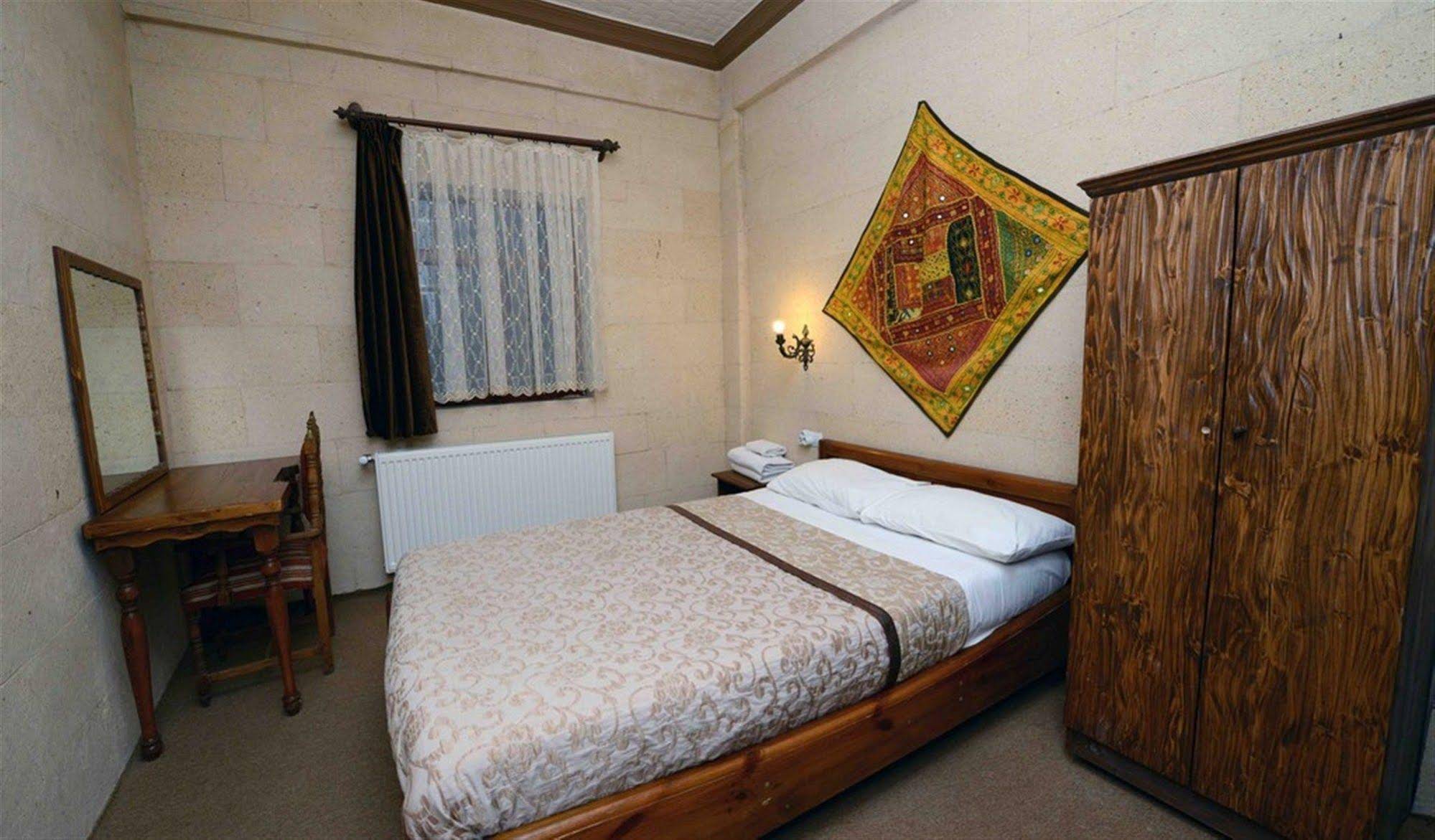 Elysée Cave House