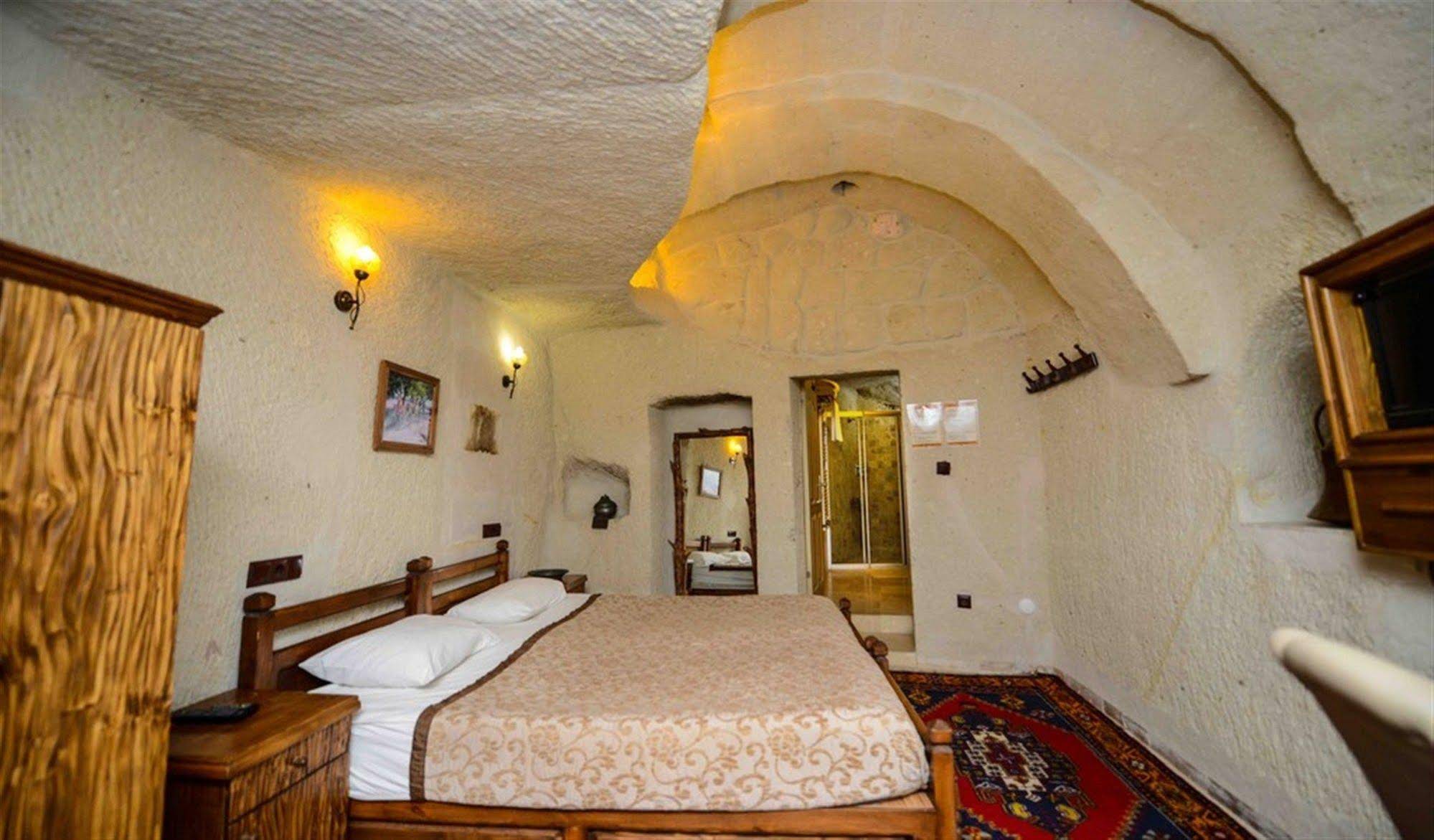 Elysée Cave House