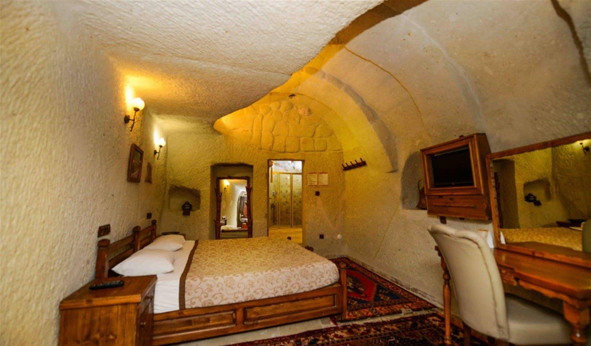 Elysée Cave House