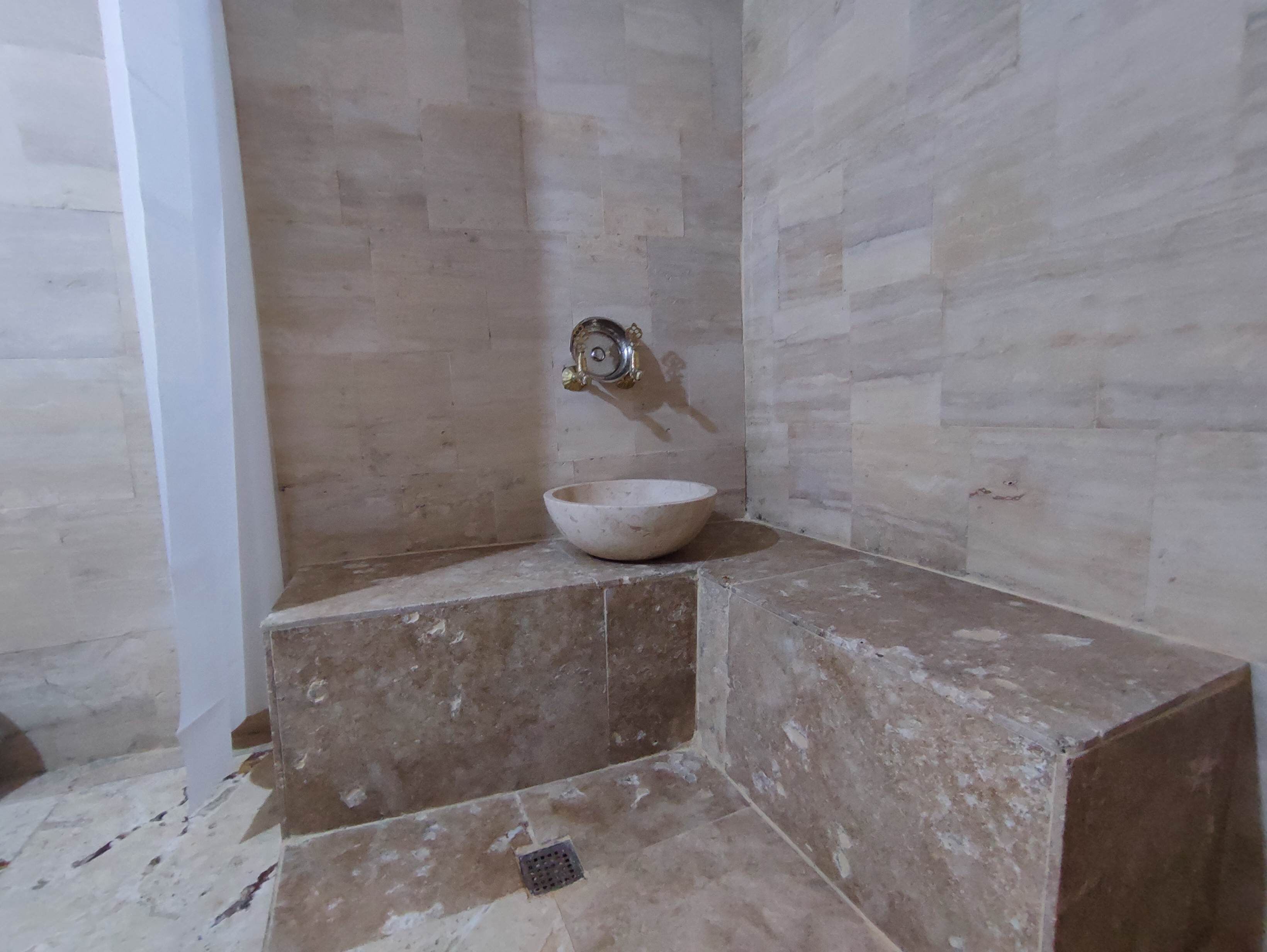 Euphoria Cave House