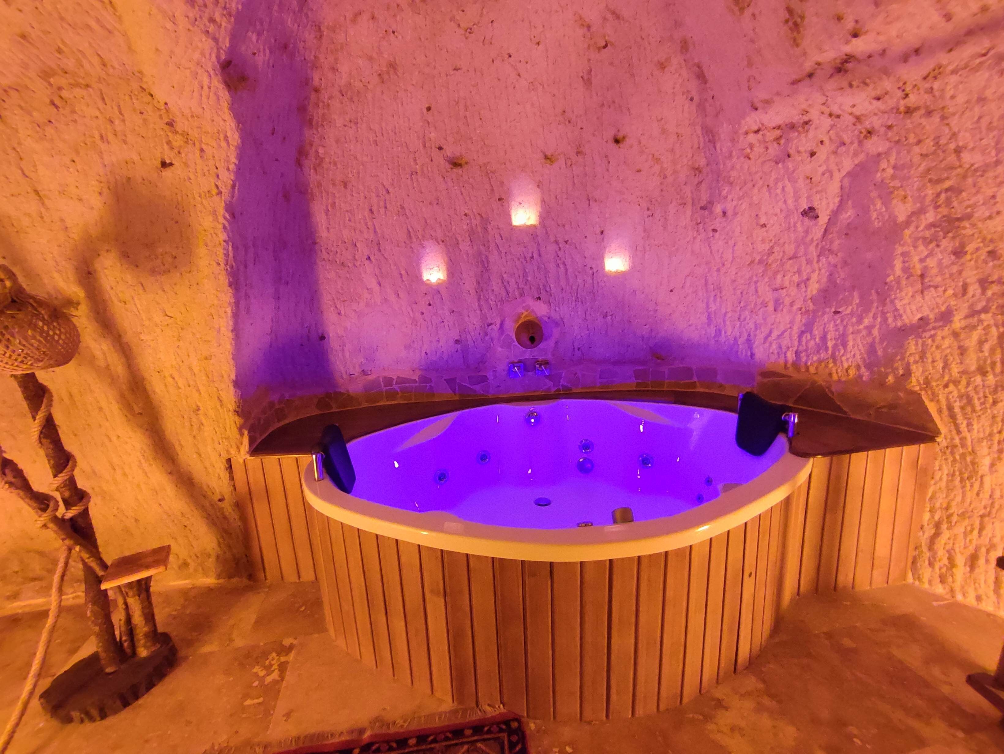 Euphoria Cave House