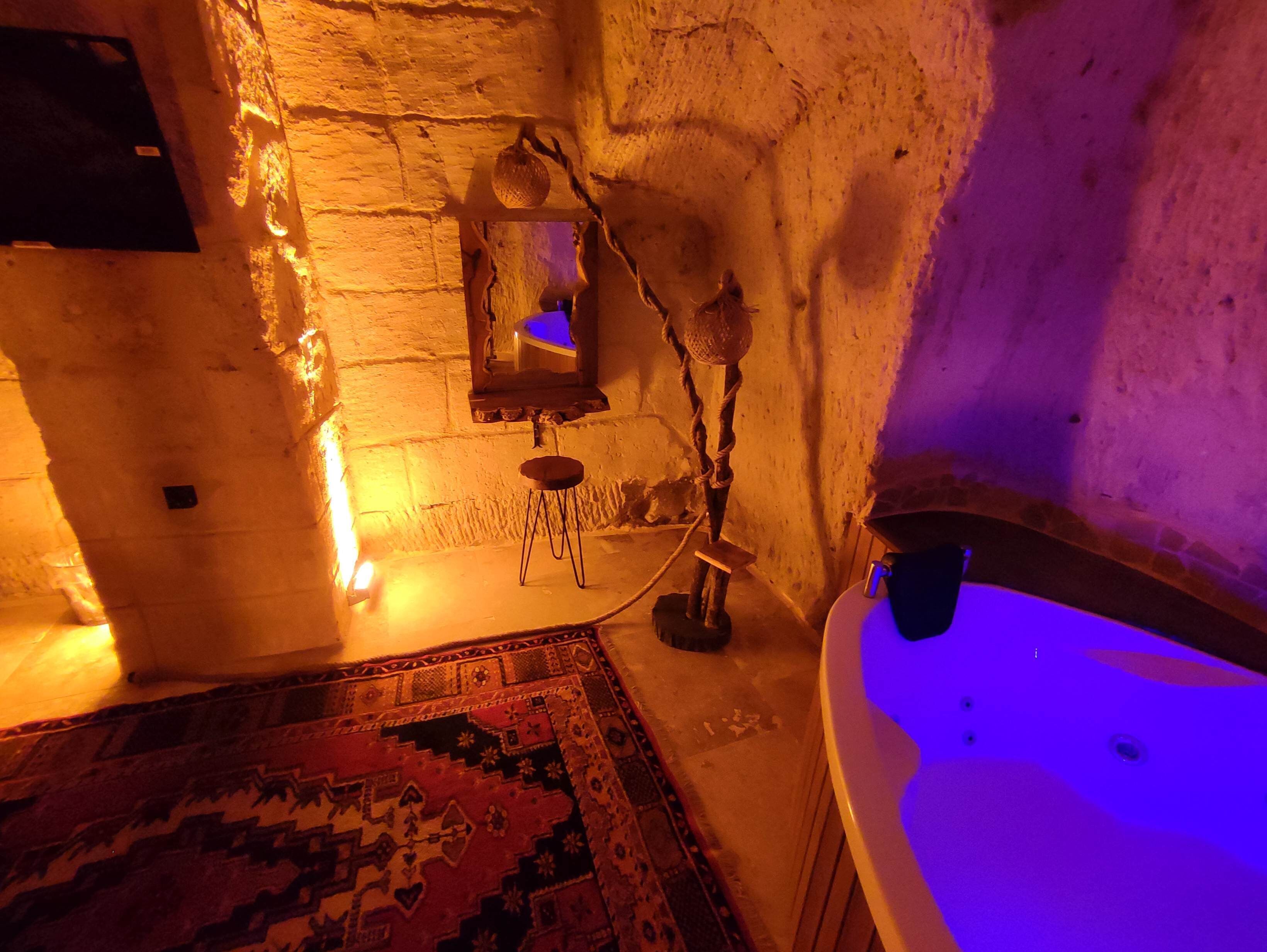 Euphoria Cave House