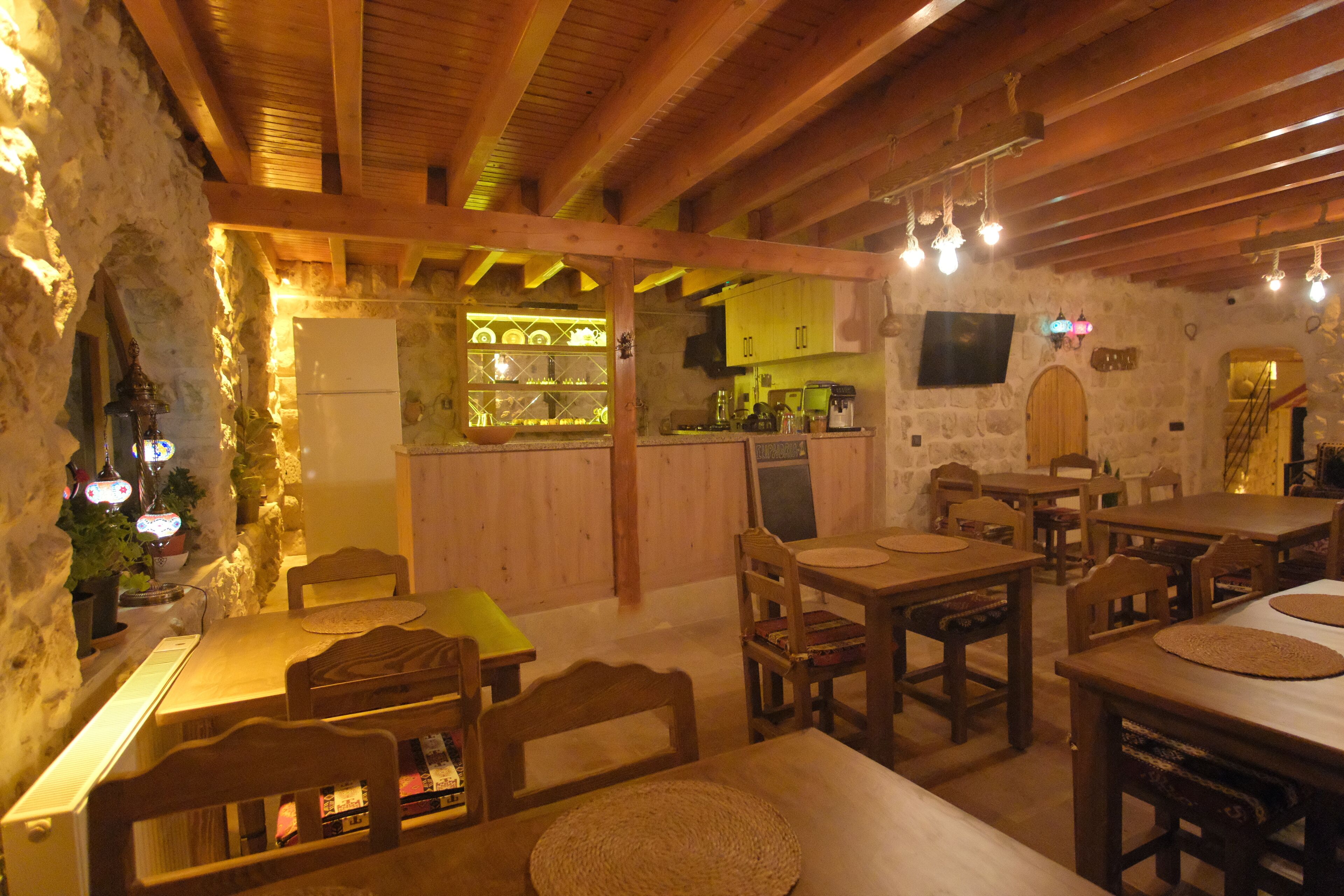 Euphoria Cave House