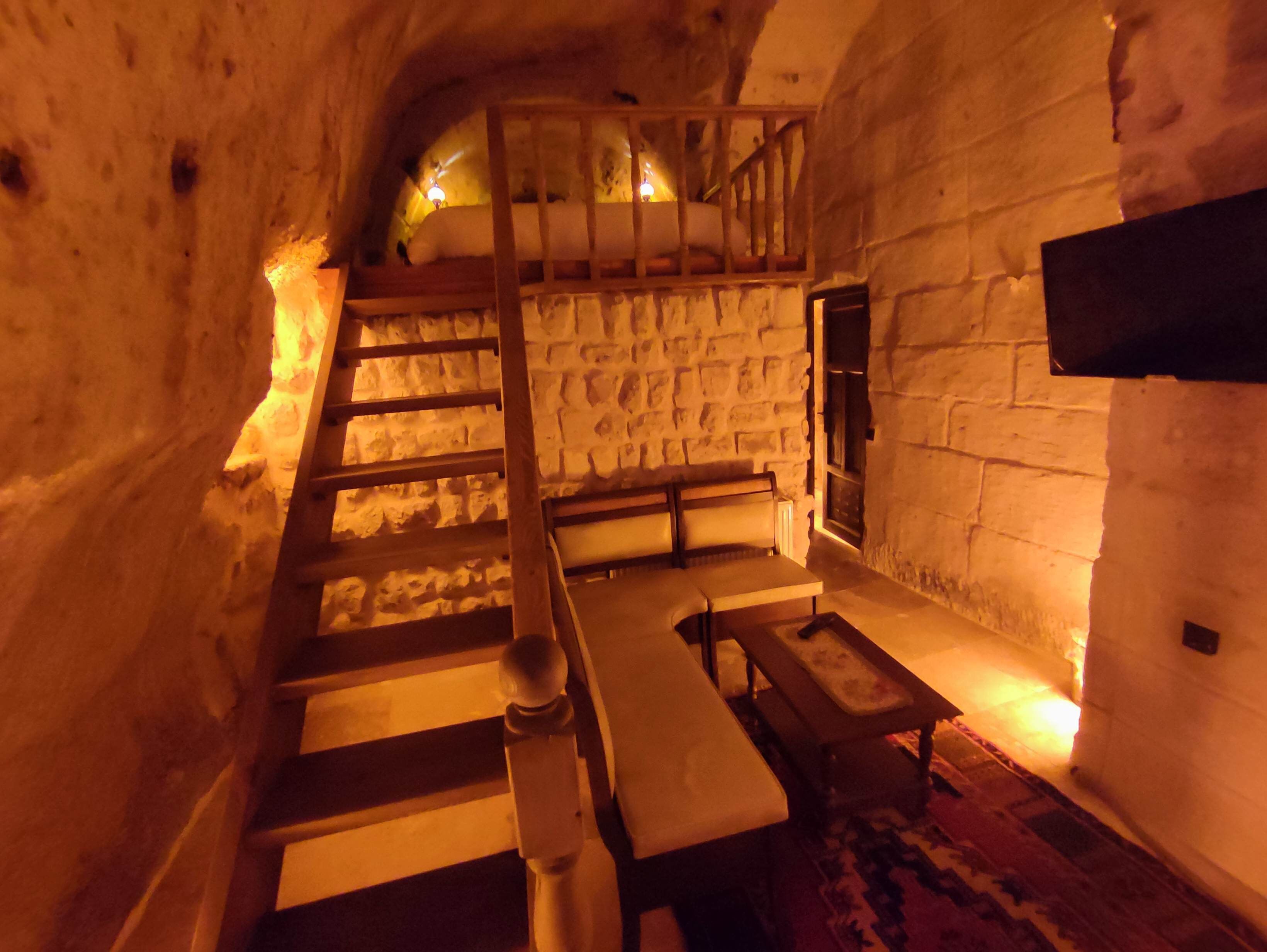 Euphoria Cave House
