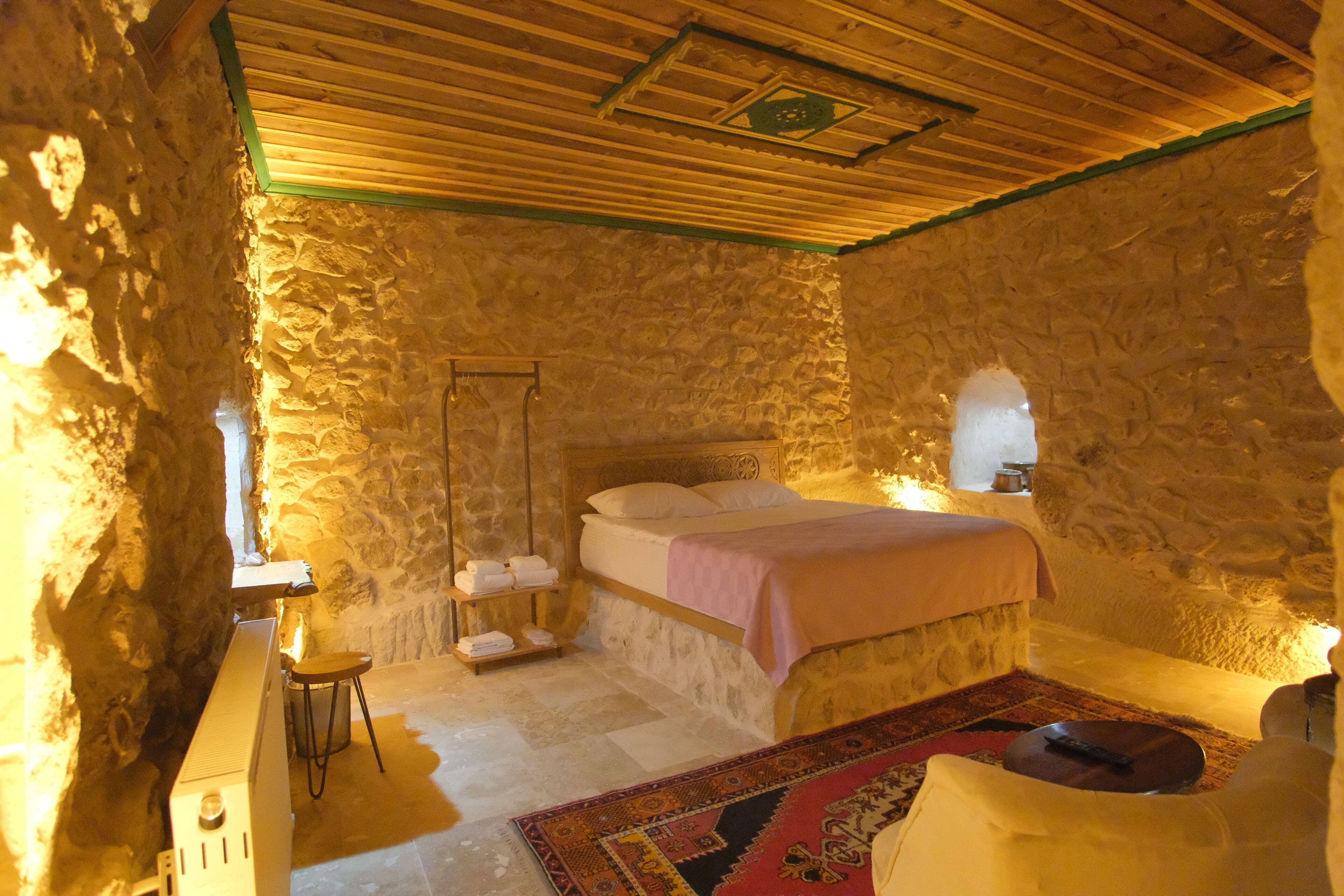 Euphoria Cave House