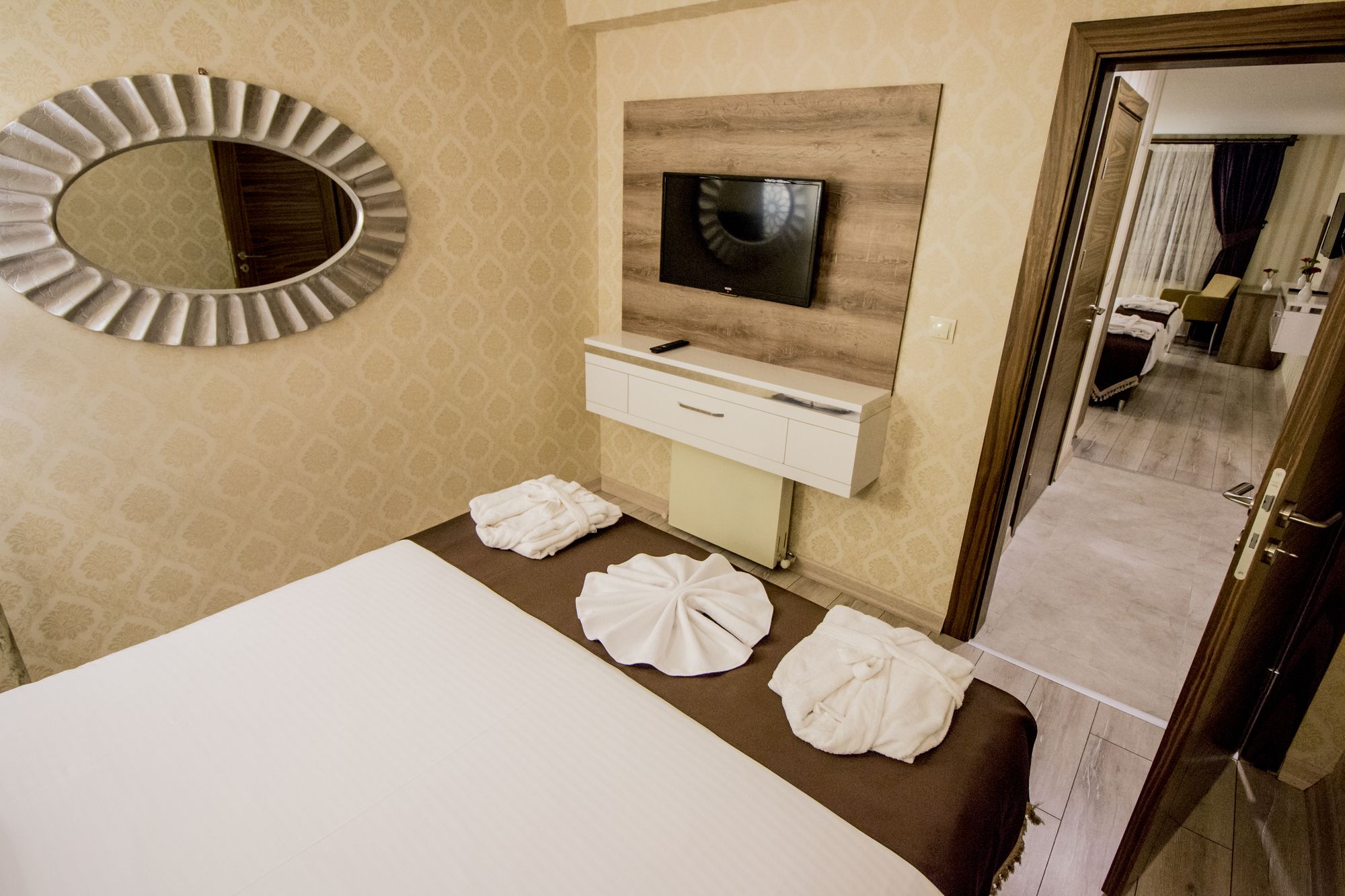 Hotel Business Han