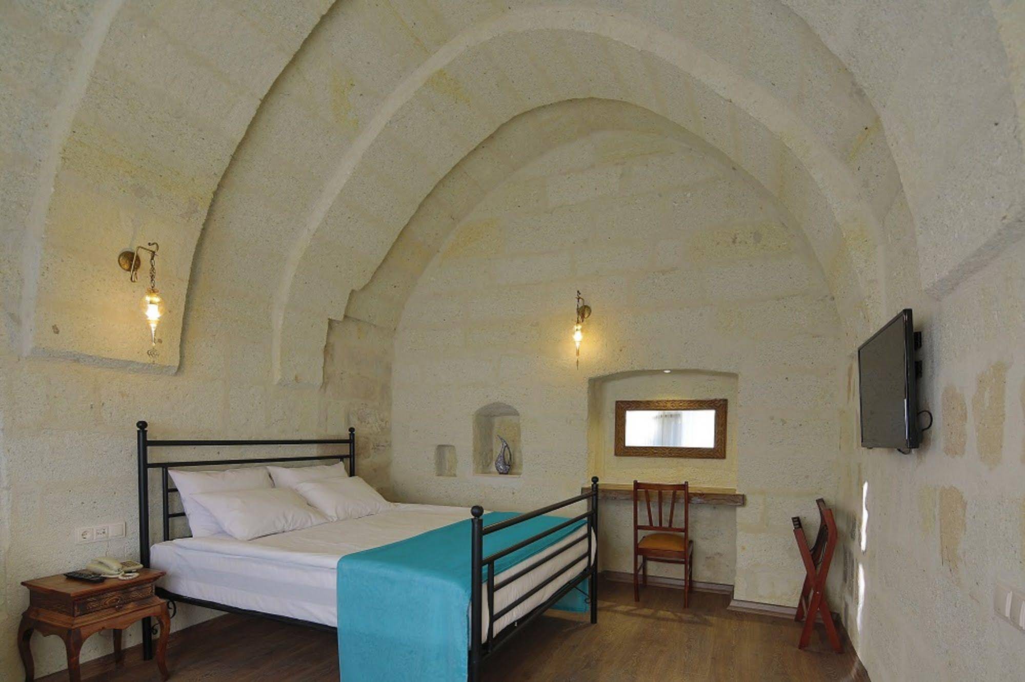 Jacob's Cave Suites