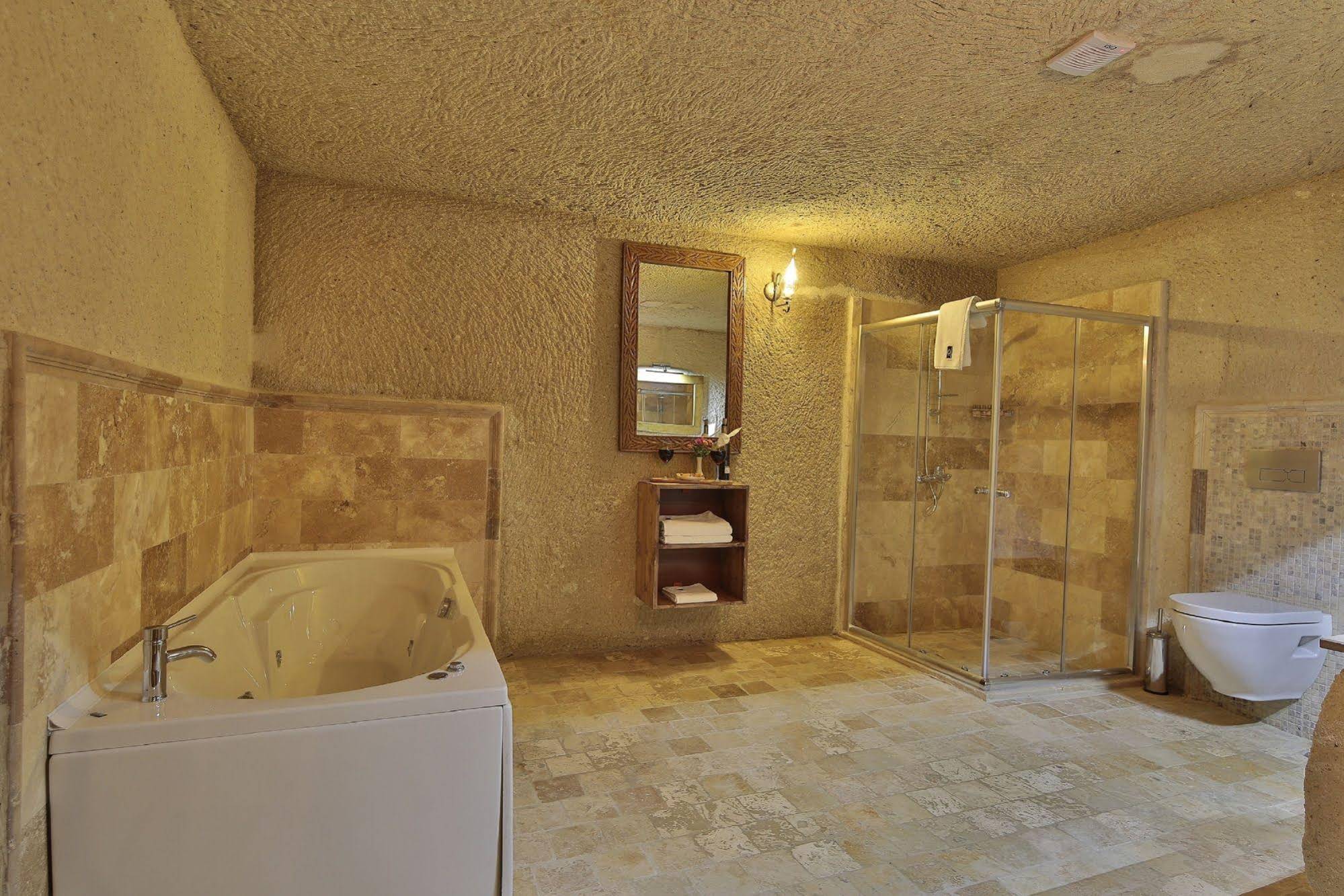 Jacob's Cave Suites