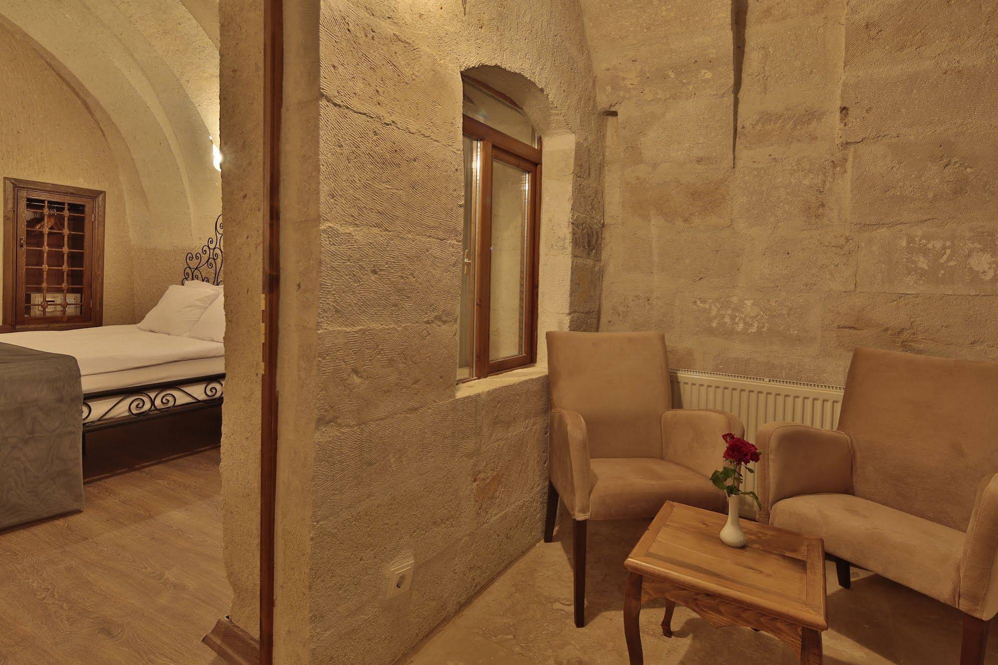 Jacob's Cave Suites