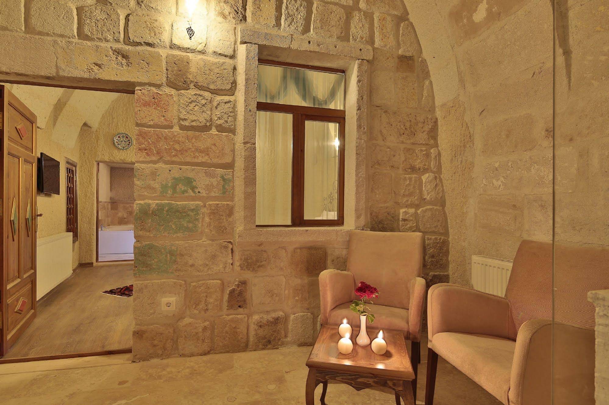 Jacob's Cave Suites