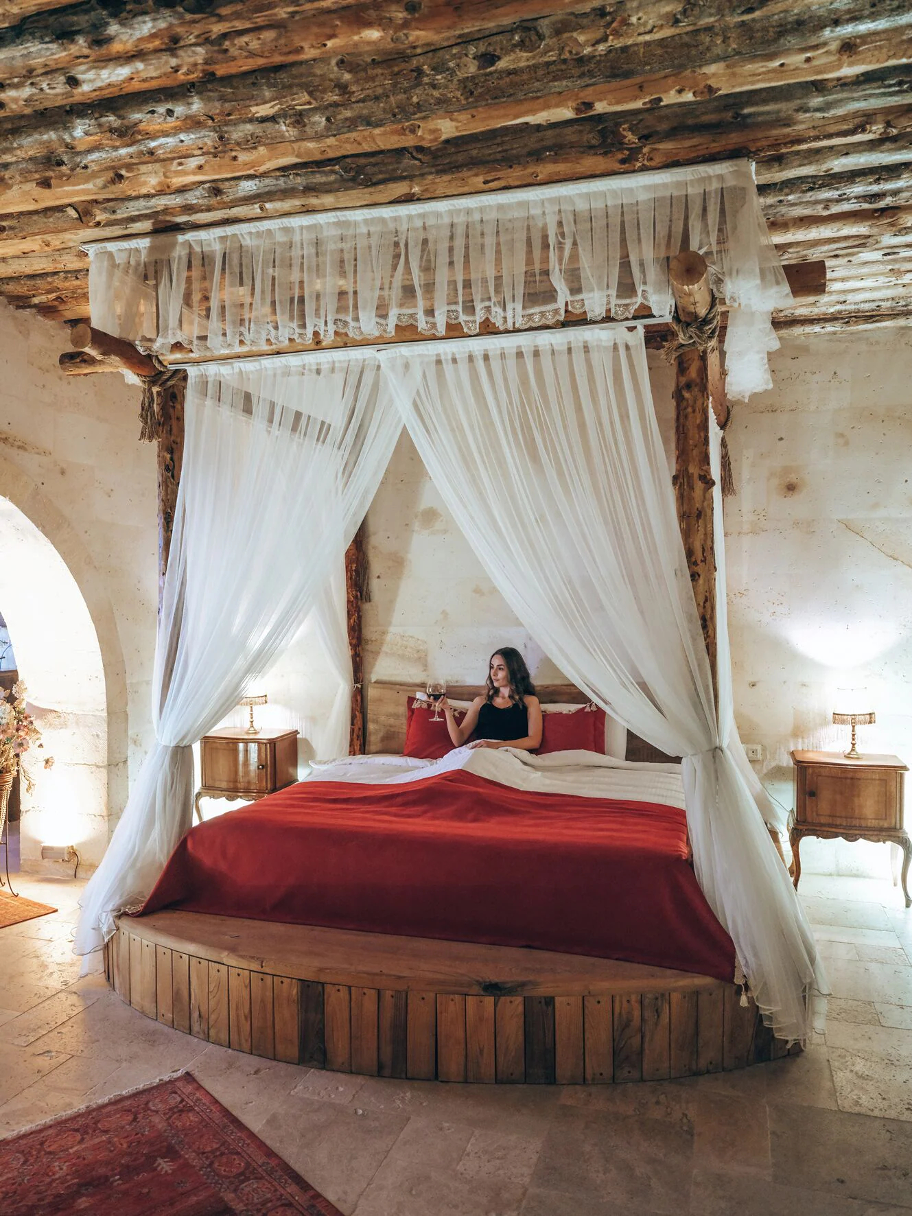 Kalsedon Cave Suites