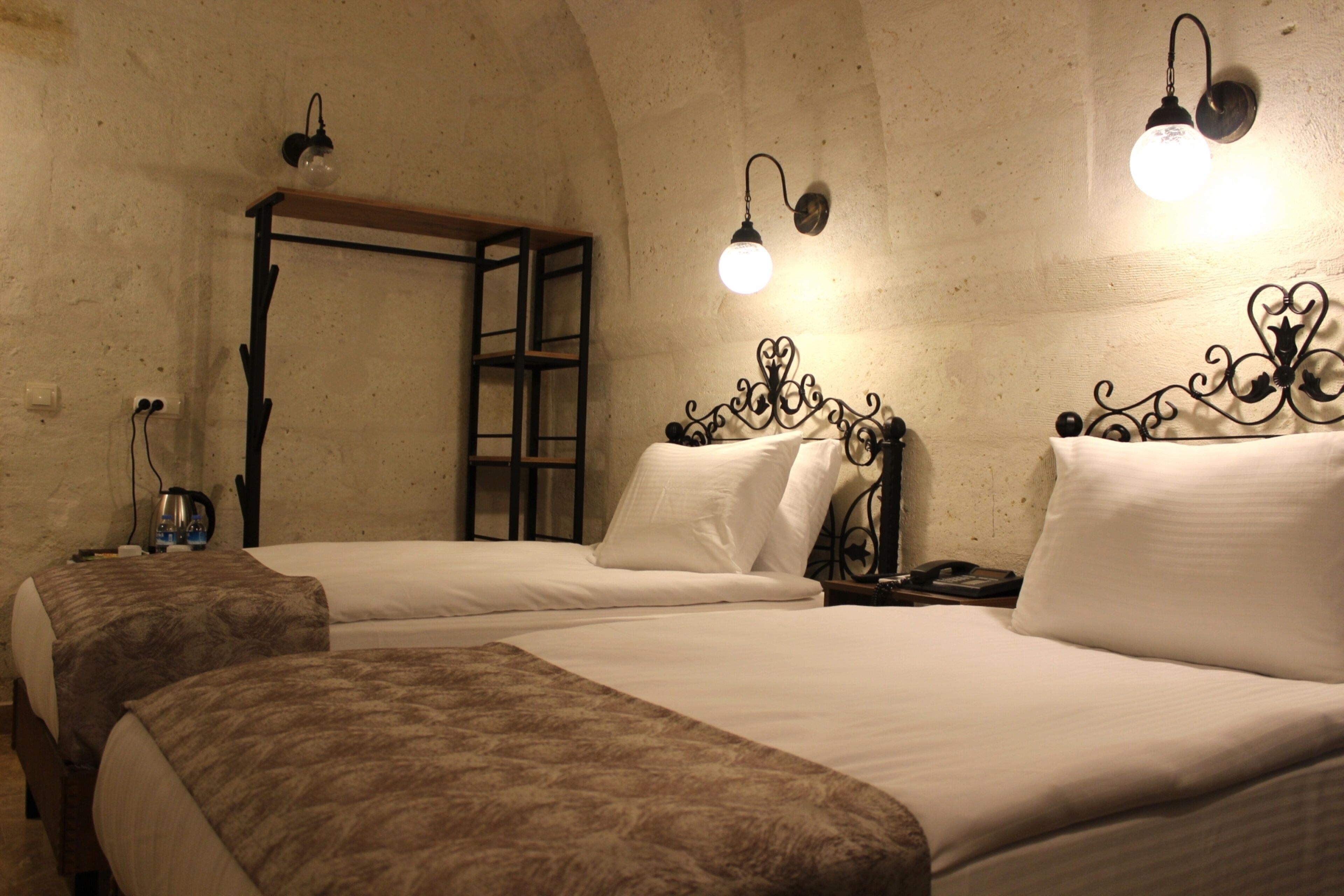 Kayra cave suites