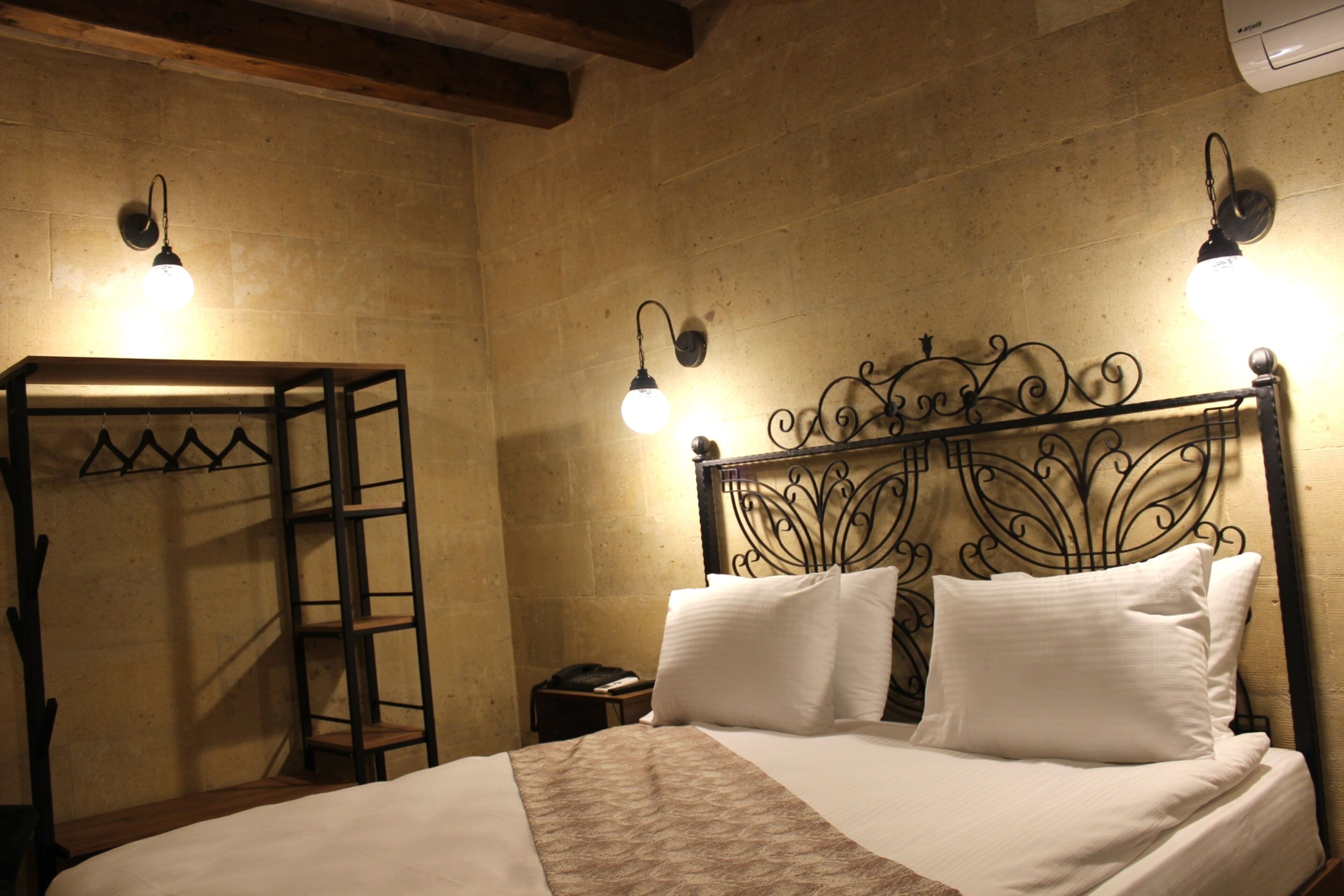 Kayra cave suites