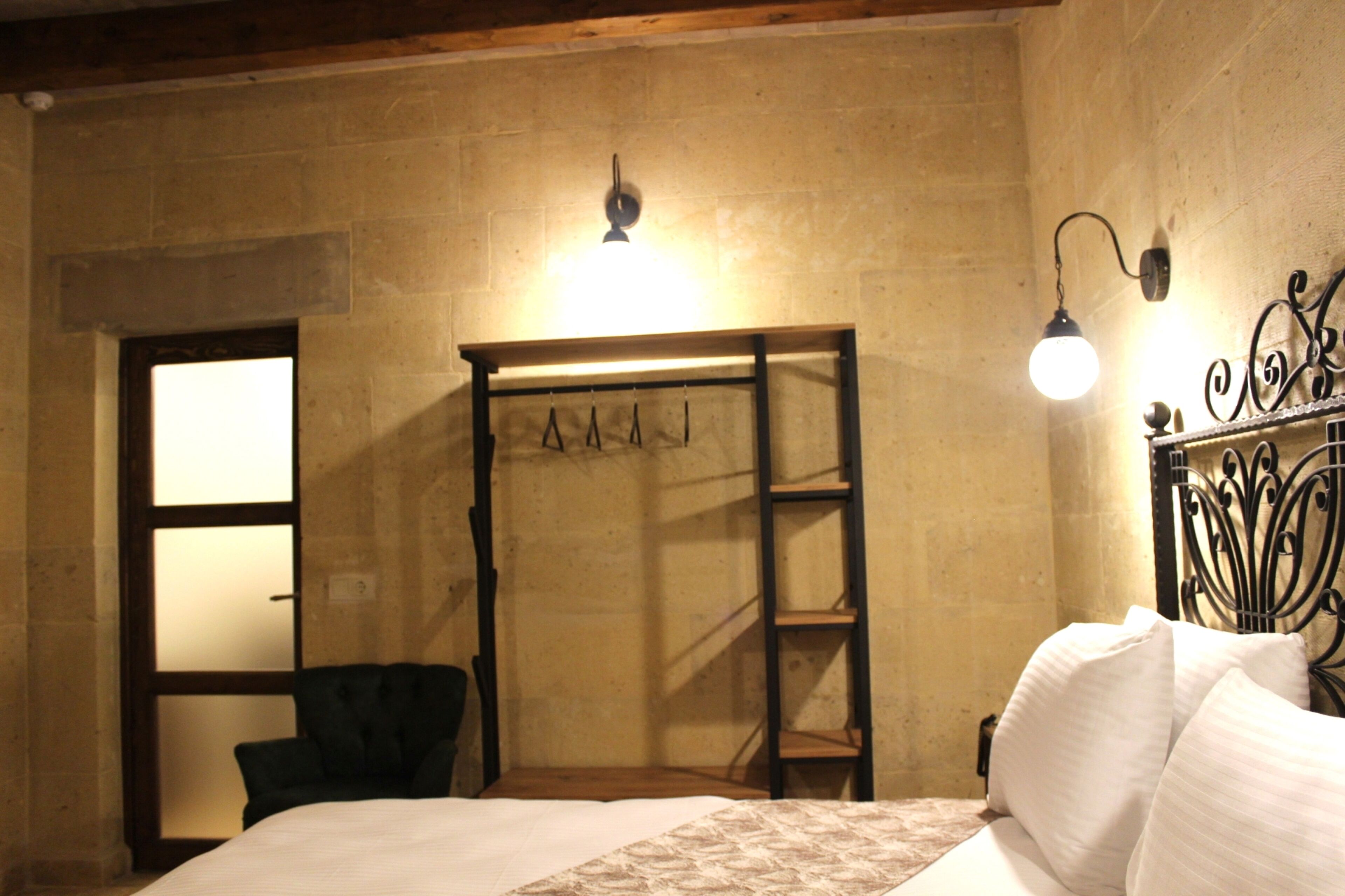 Kayra cave suites