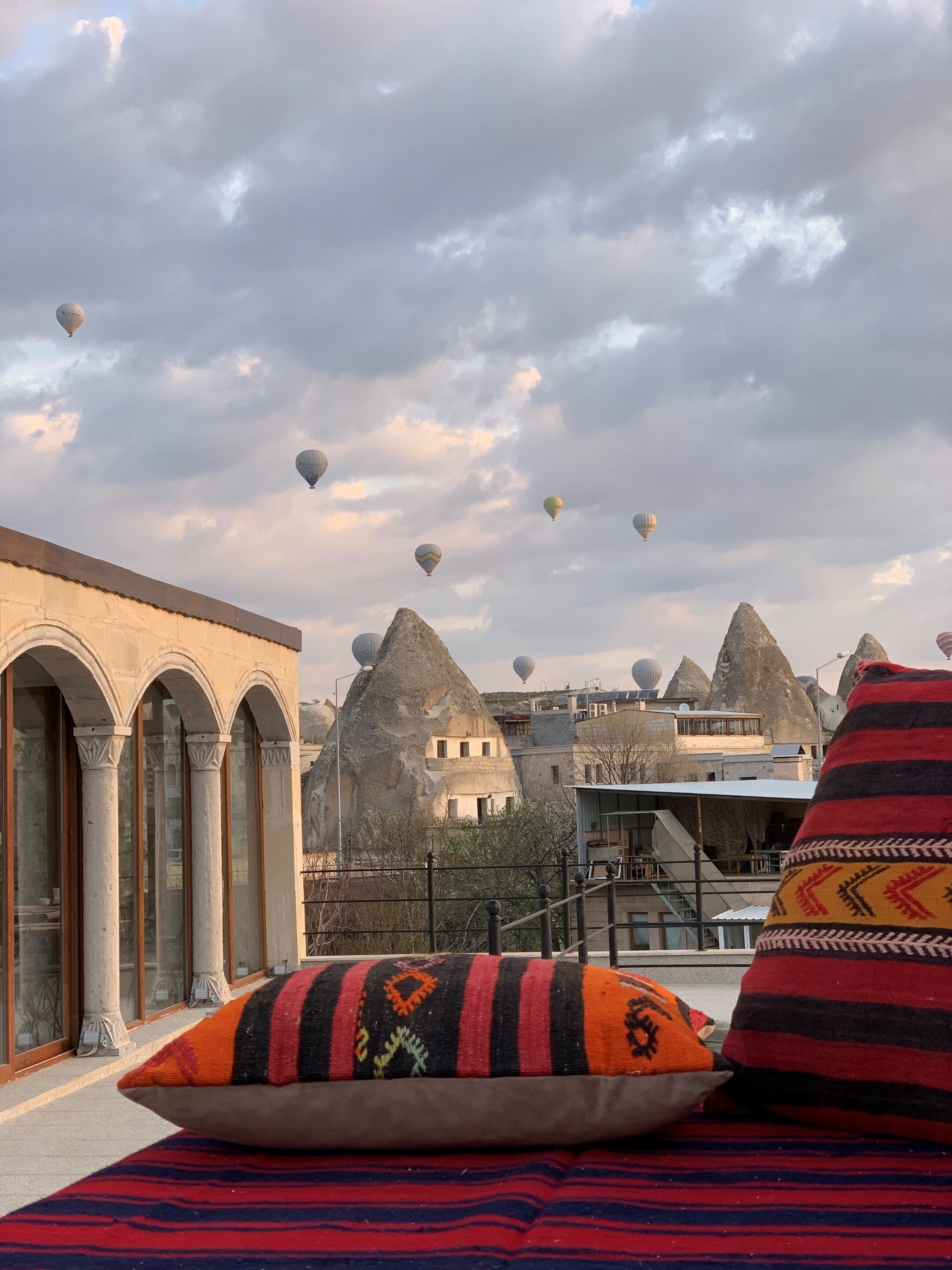 Kayra cave suites