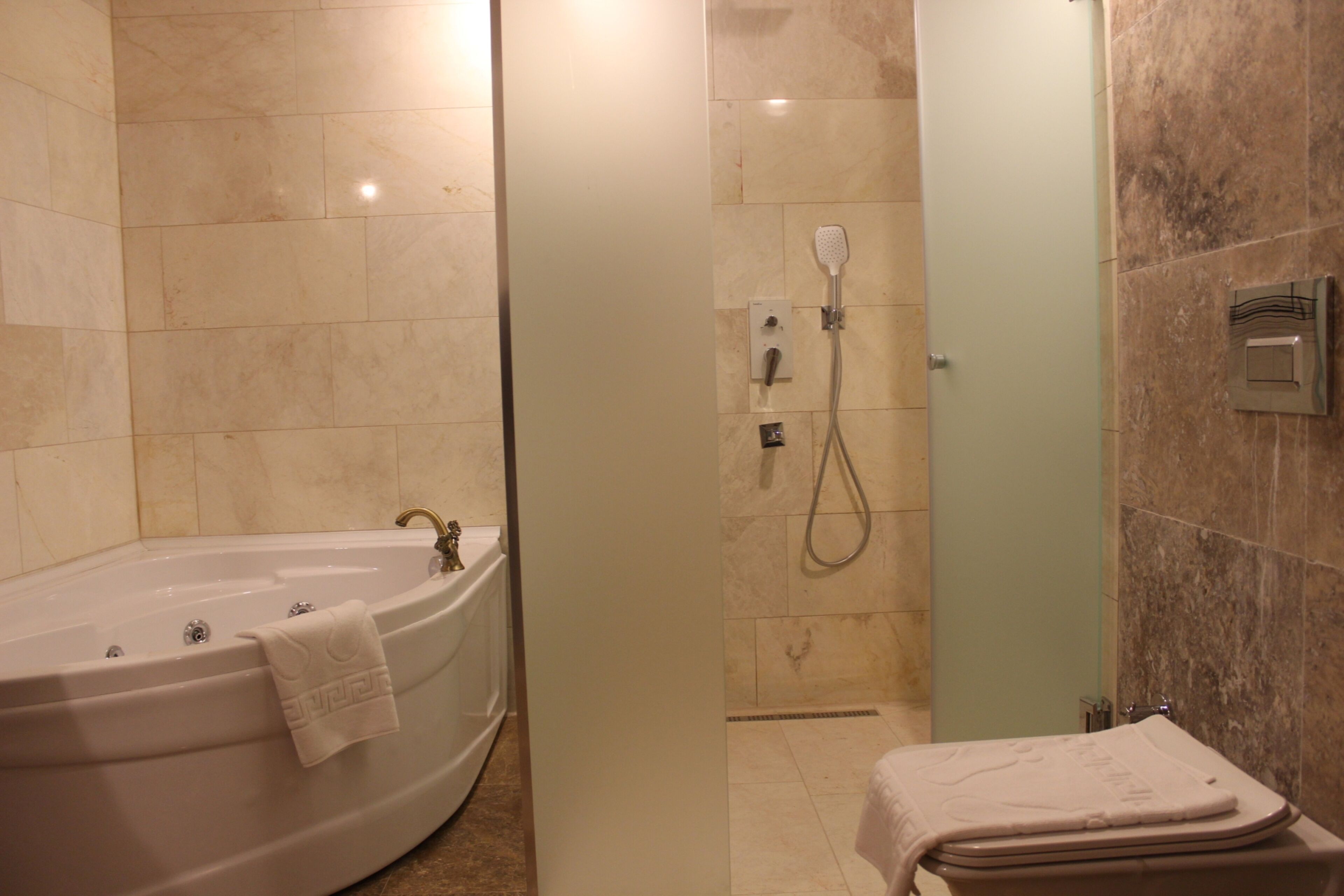 Kayra cave suites