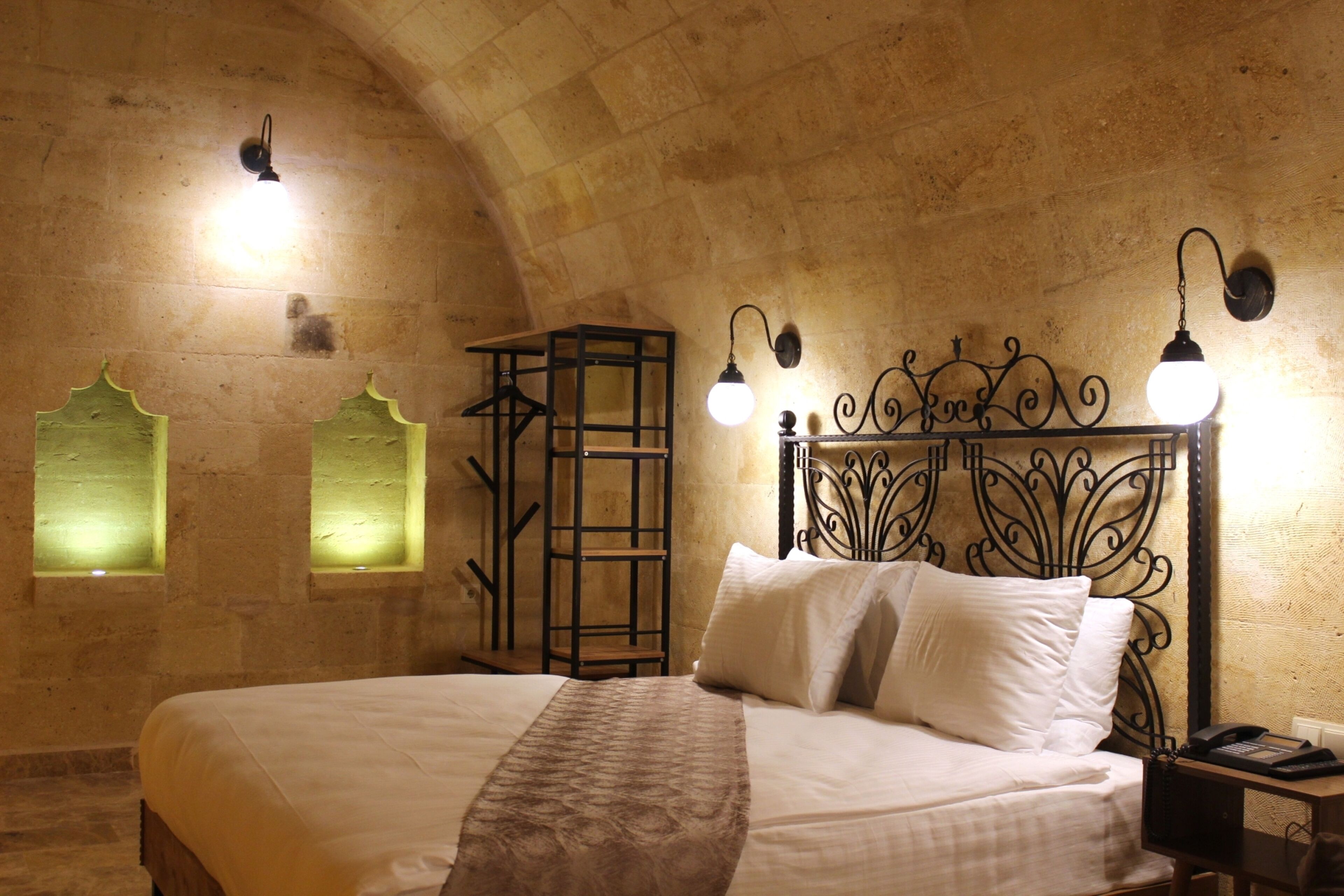 Kayra cave suites