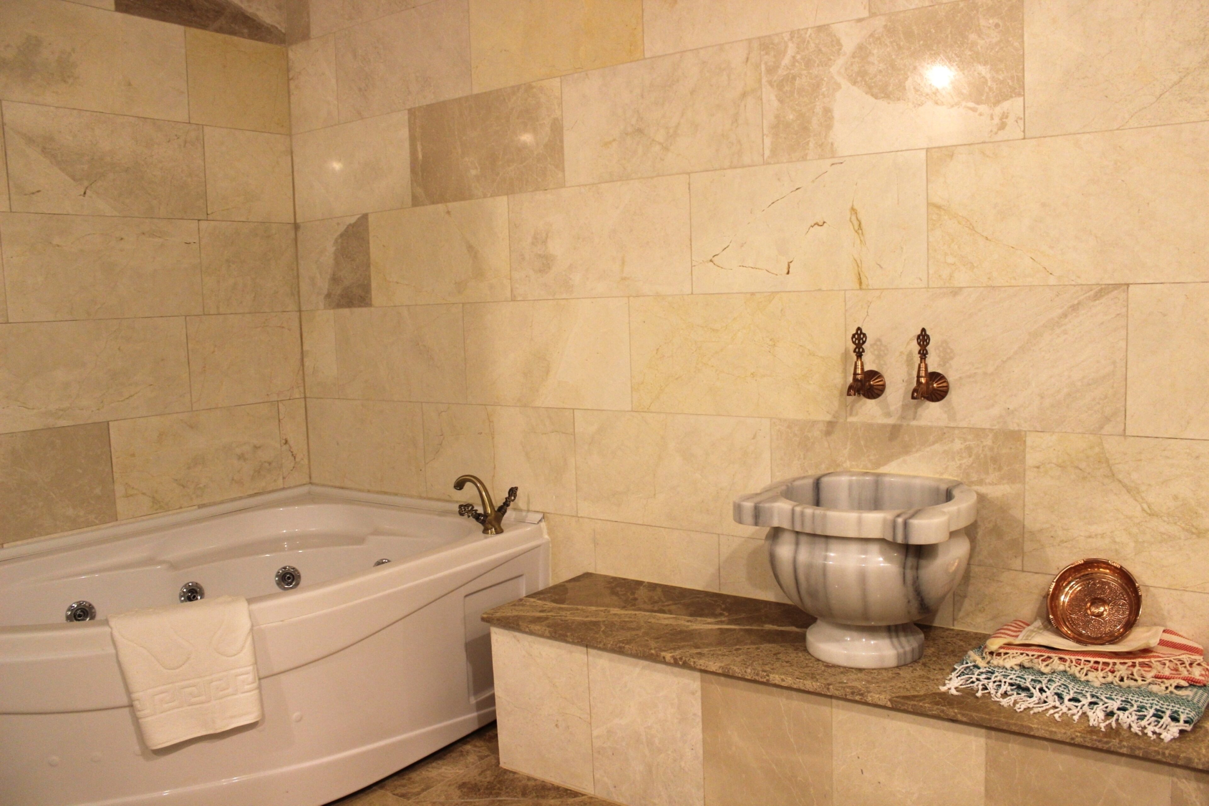 Kayra cave suites
