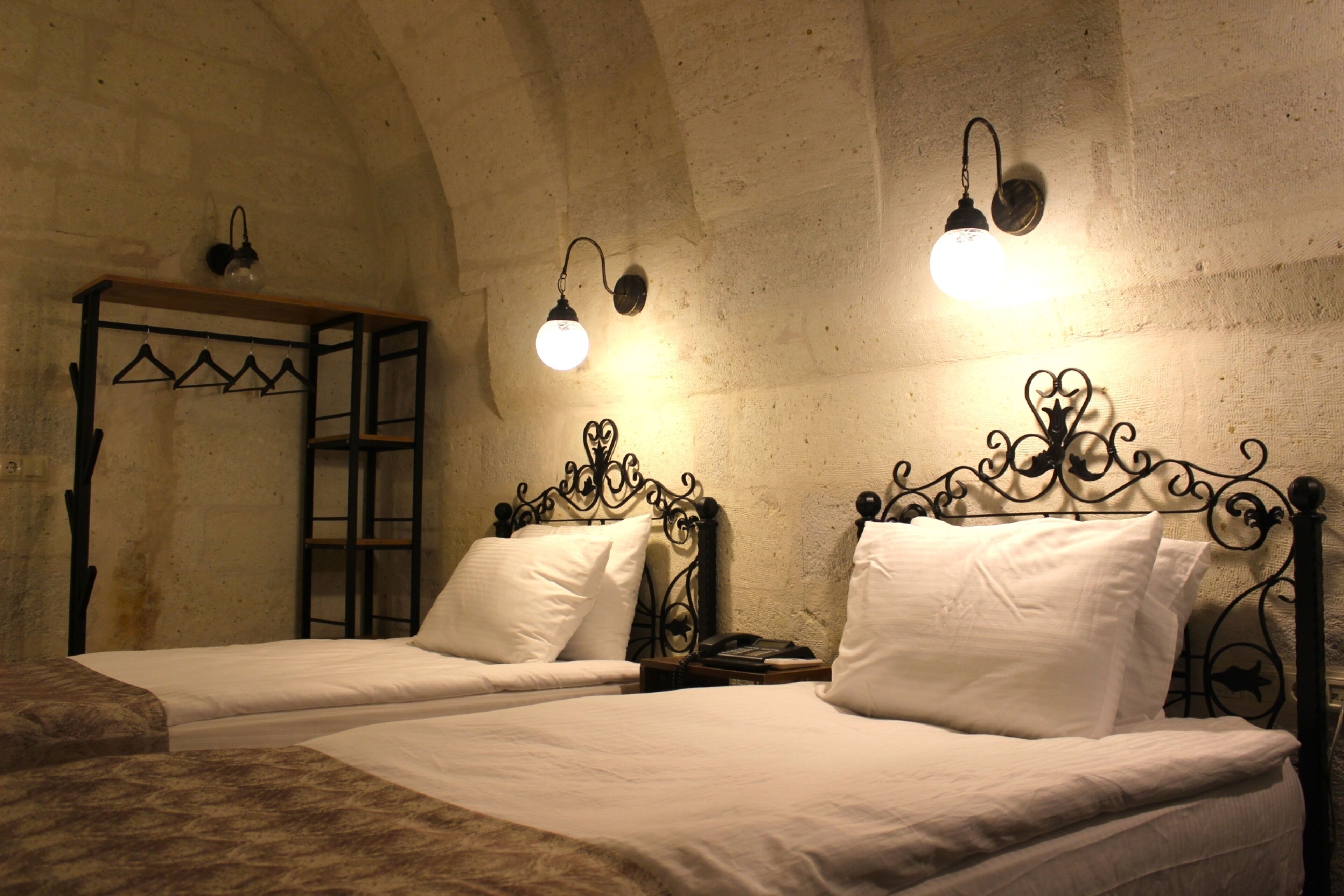 Kayra cave suites
