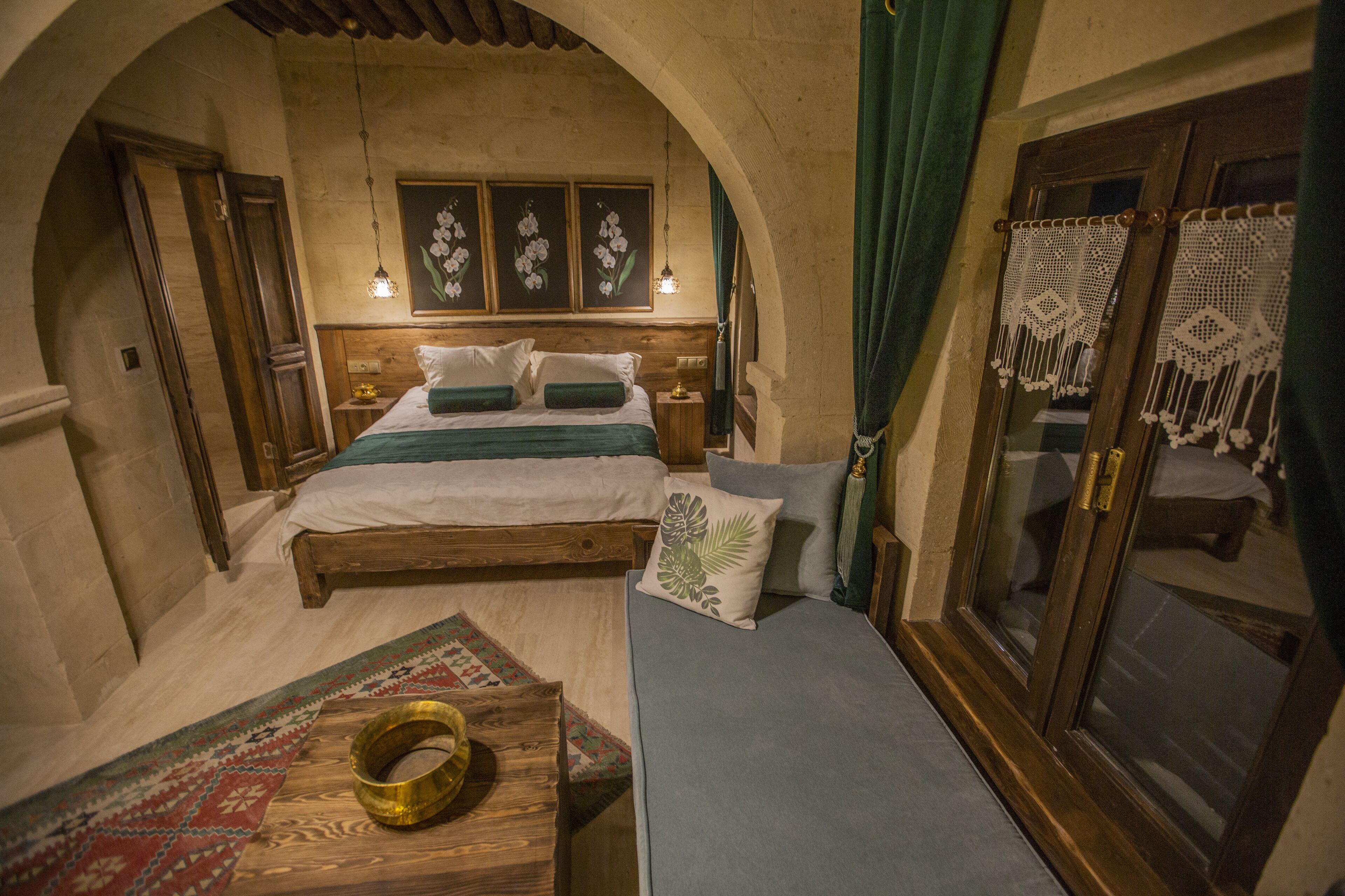 Maks Cave House