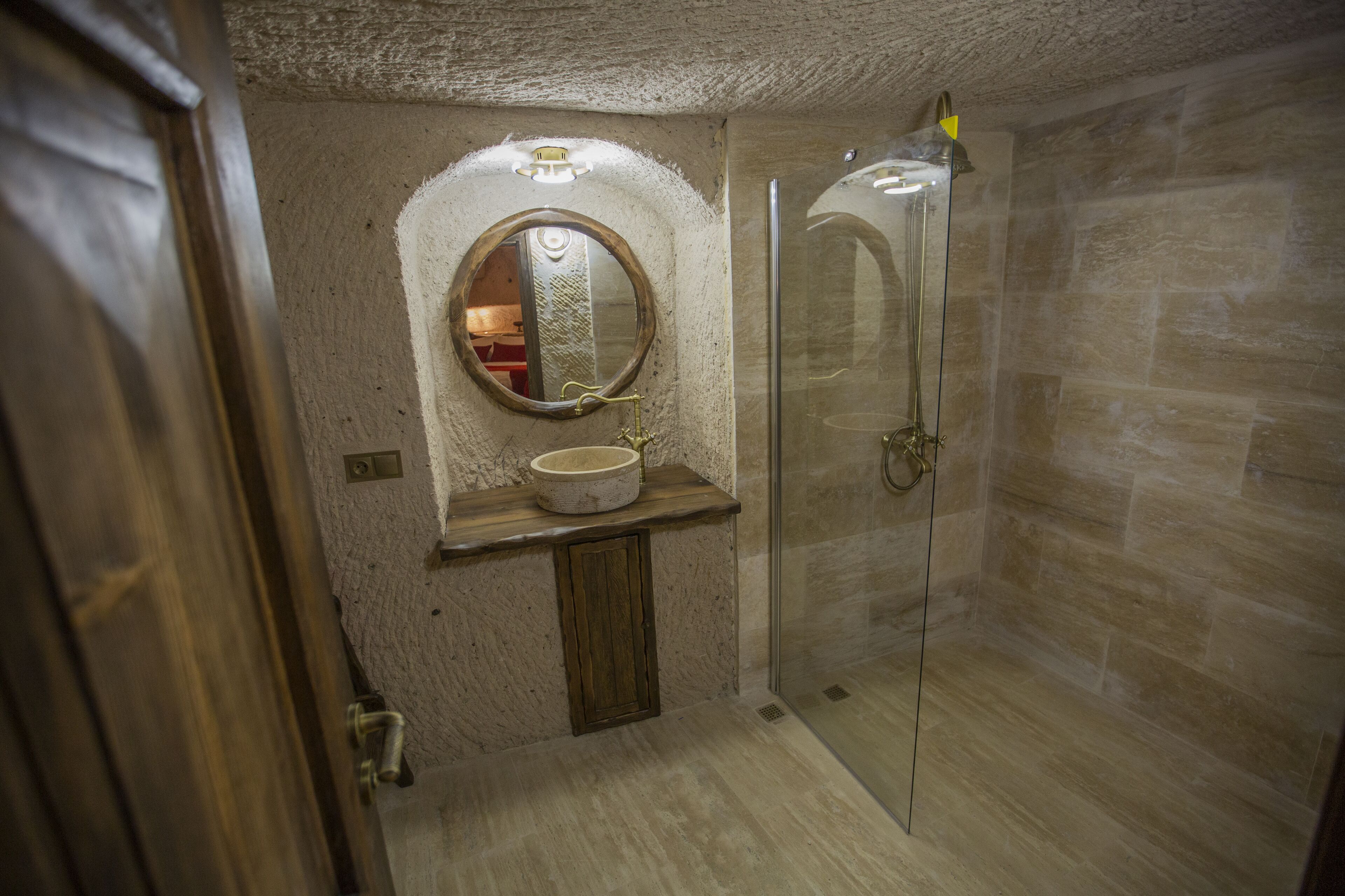 Maks Cave House